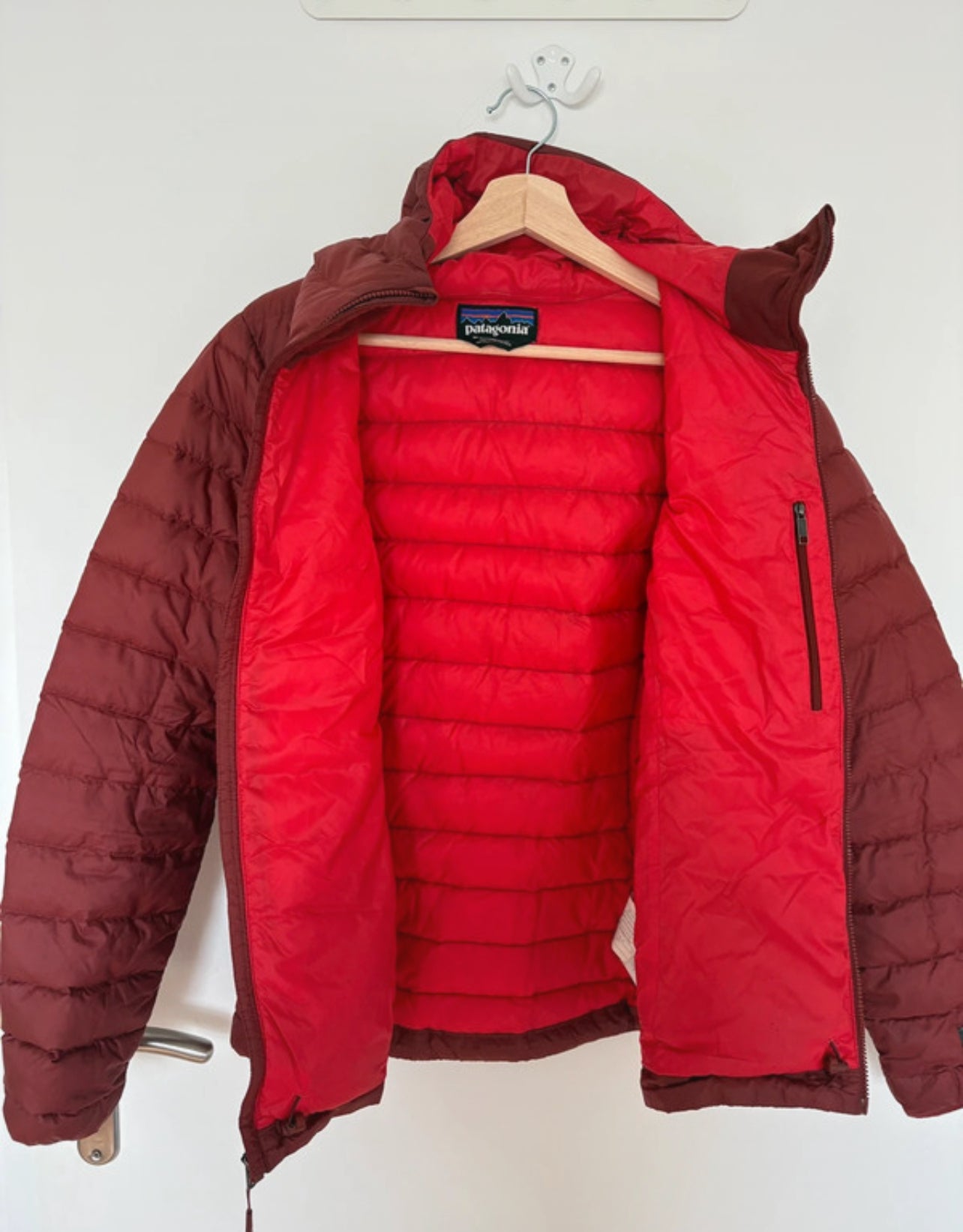Patagonia Daunen Jacke (M Damen) Isolation Bordeaux rot