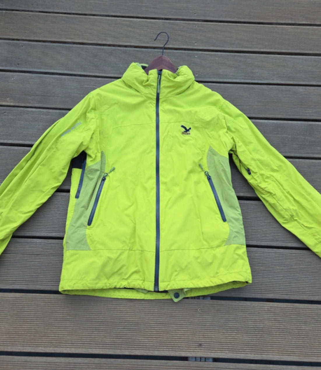 Snowboard Jacke von Salewa (L Herren) wasserdicht grün