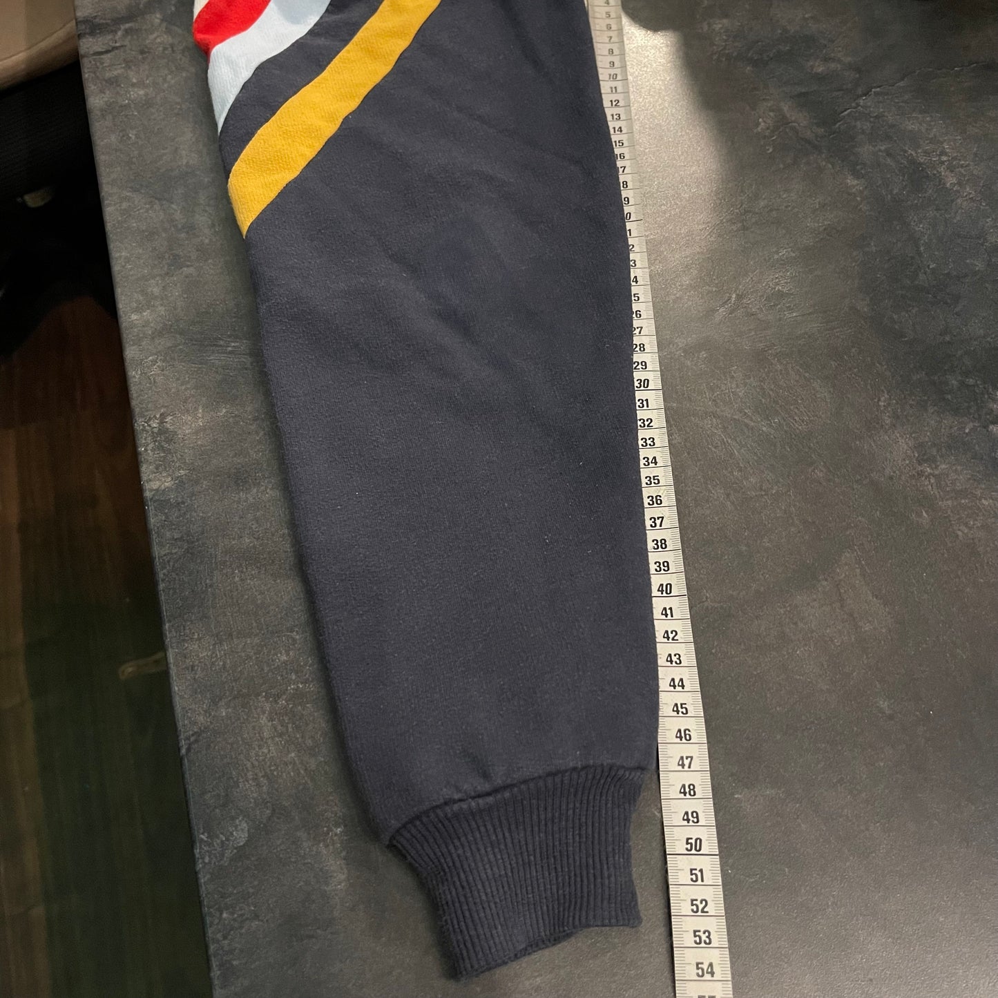 Kaotiko Pullover (M) 50% Baumwolle weiß dunkelblau rot