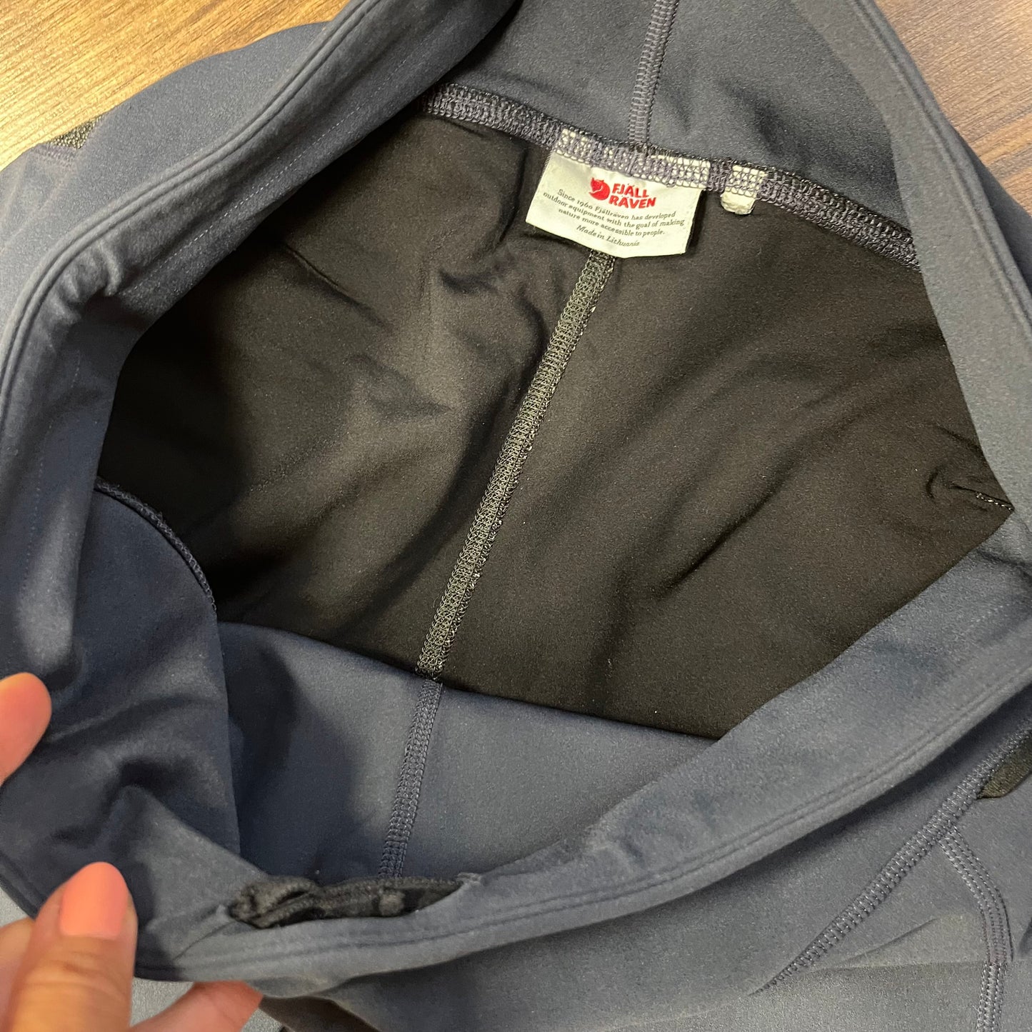 Elastische Hose von Fjällräven (L / 40 Damen) Trail Tights graphit und dunkelblau