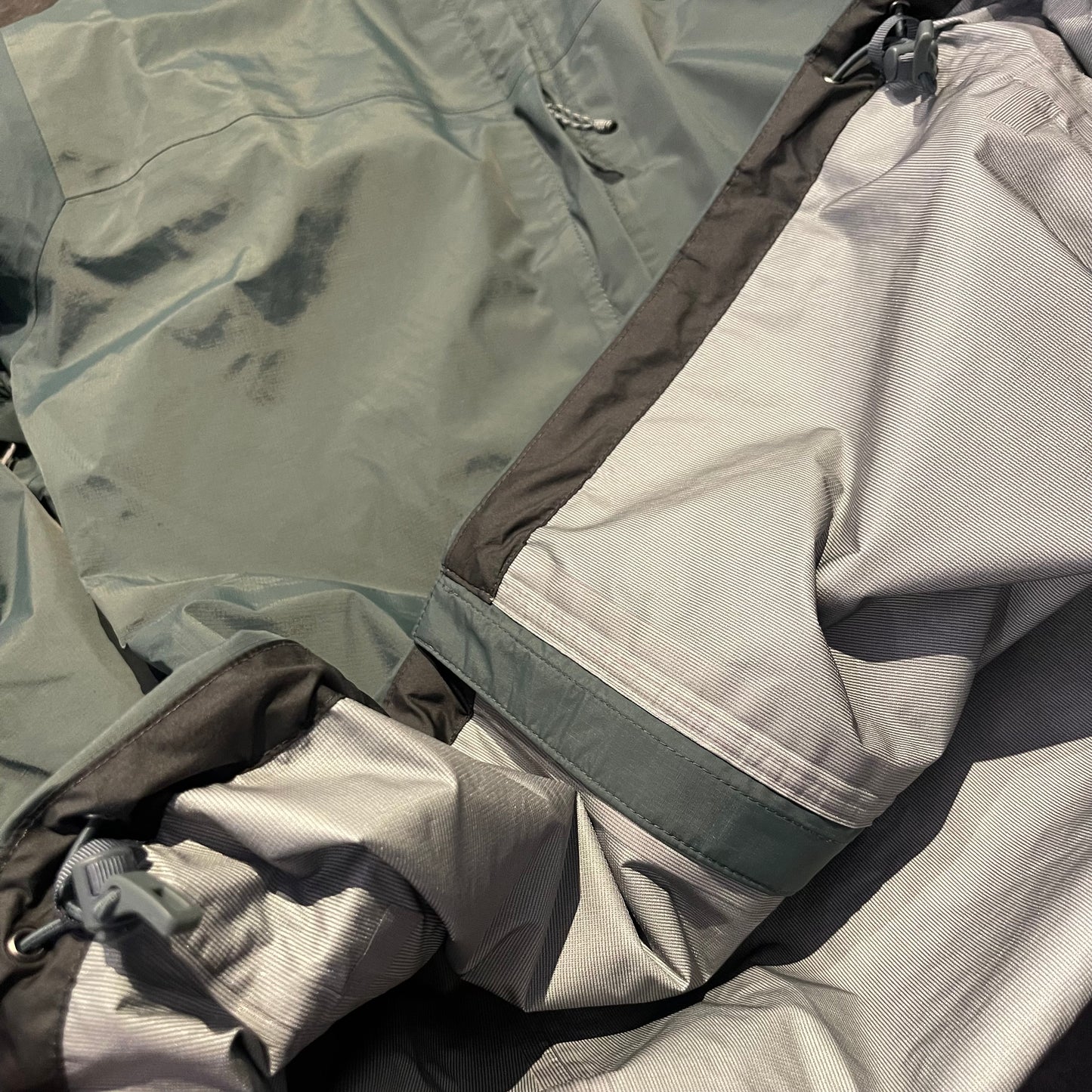 Hardshell Jacke von Patagonia (XL Damen) Regenjacke grün