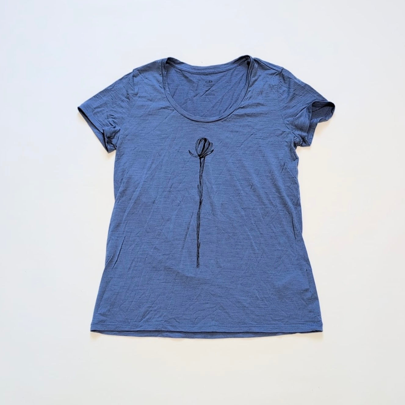 T-Shirt von Icebreaker Merino (M Damen) blau mit Blume
