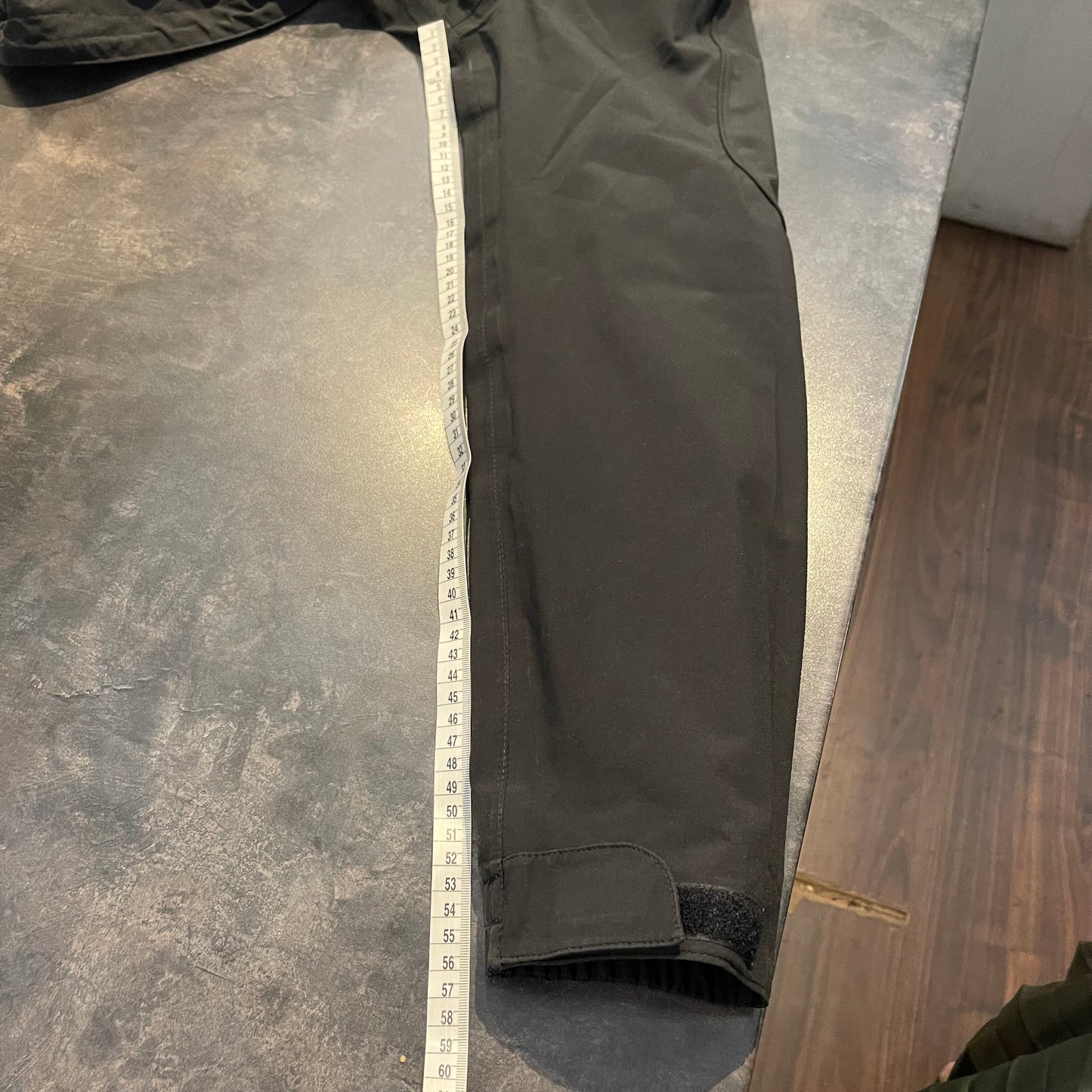 Regen Jacke von Salewa (M Herren) Goretex wasser-, winddicht schwarz