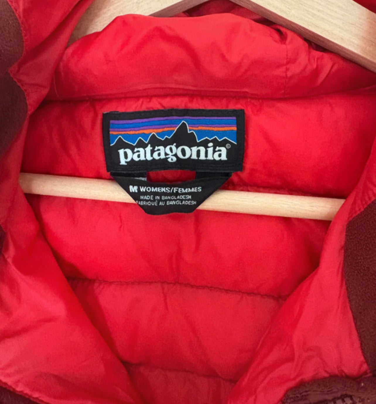 Patagonia Daunen Jacke (M Damen) Isolation Bordeaux rot