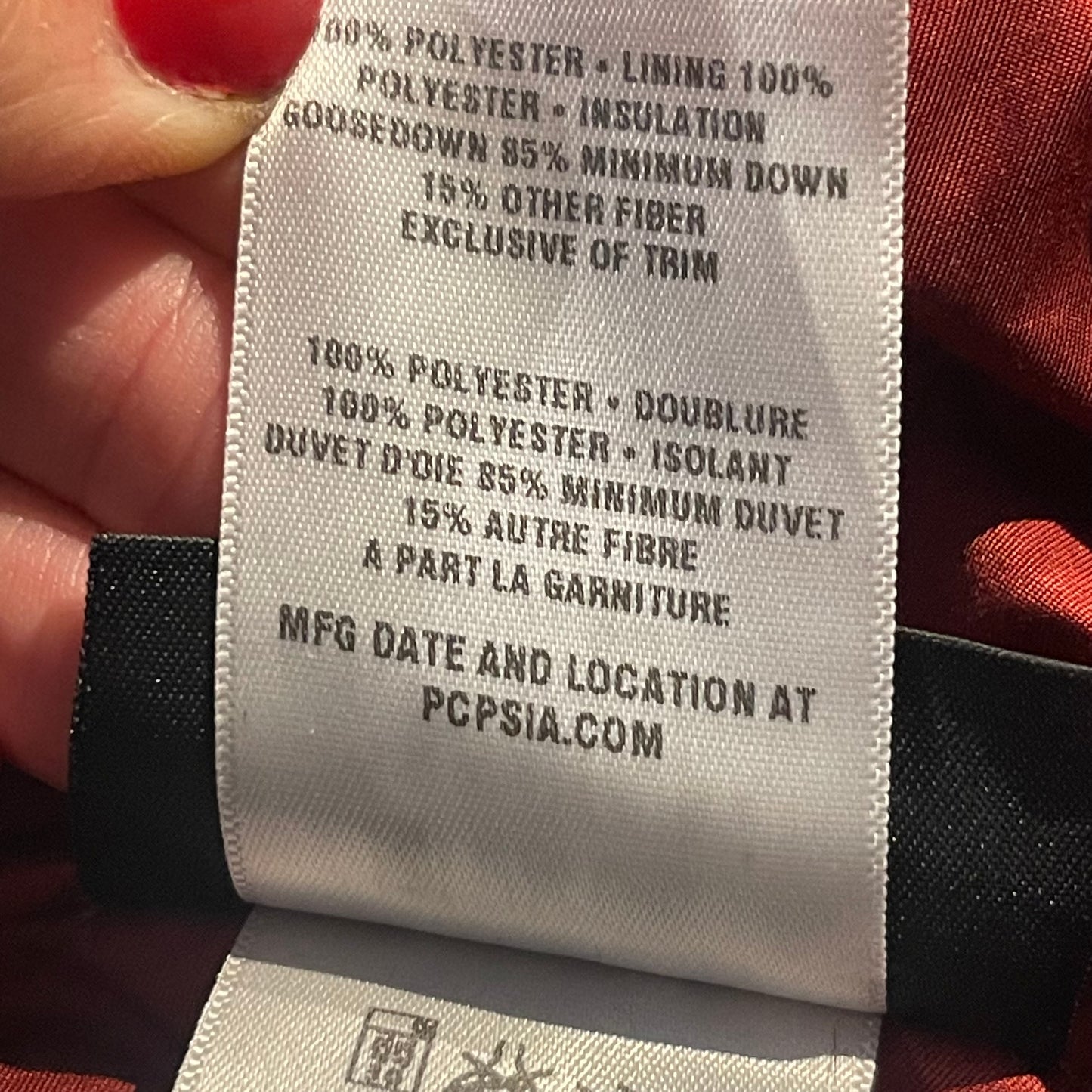 Patagonia Daunen Jacke (M Damen) mit Kapuze dunkelrot