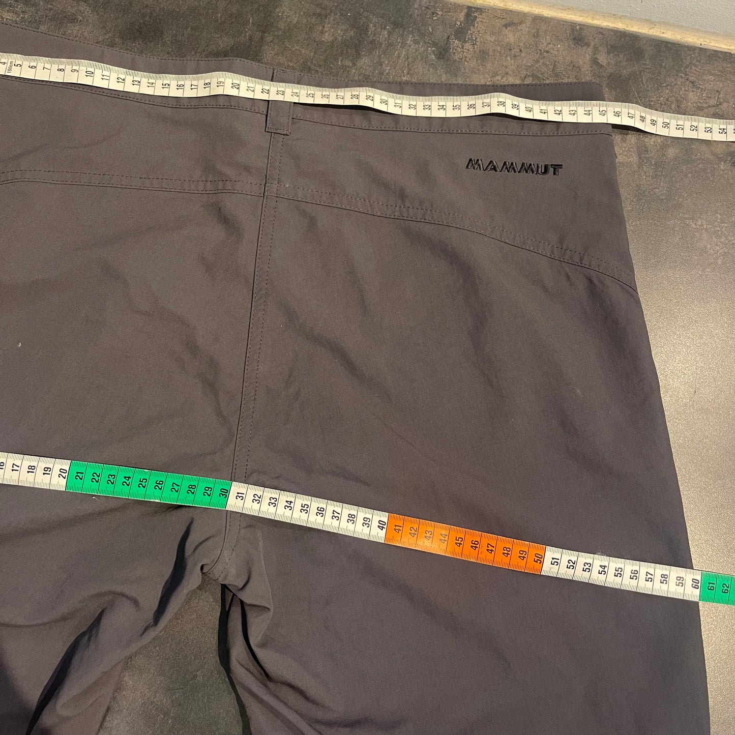 2 in 1 Hose von Mammut (L Herren) Zip-Off wasserabweisend dunkelgrau