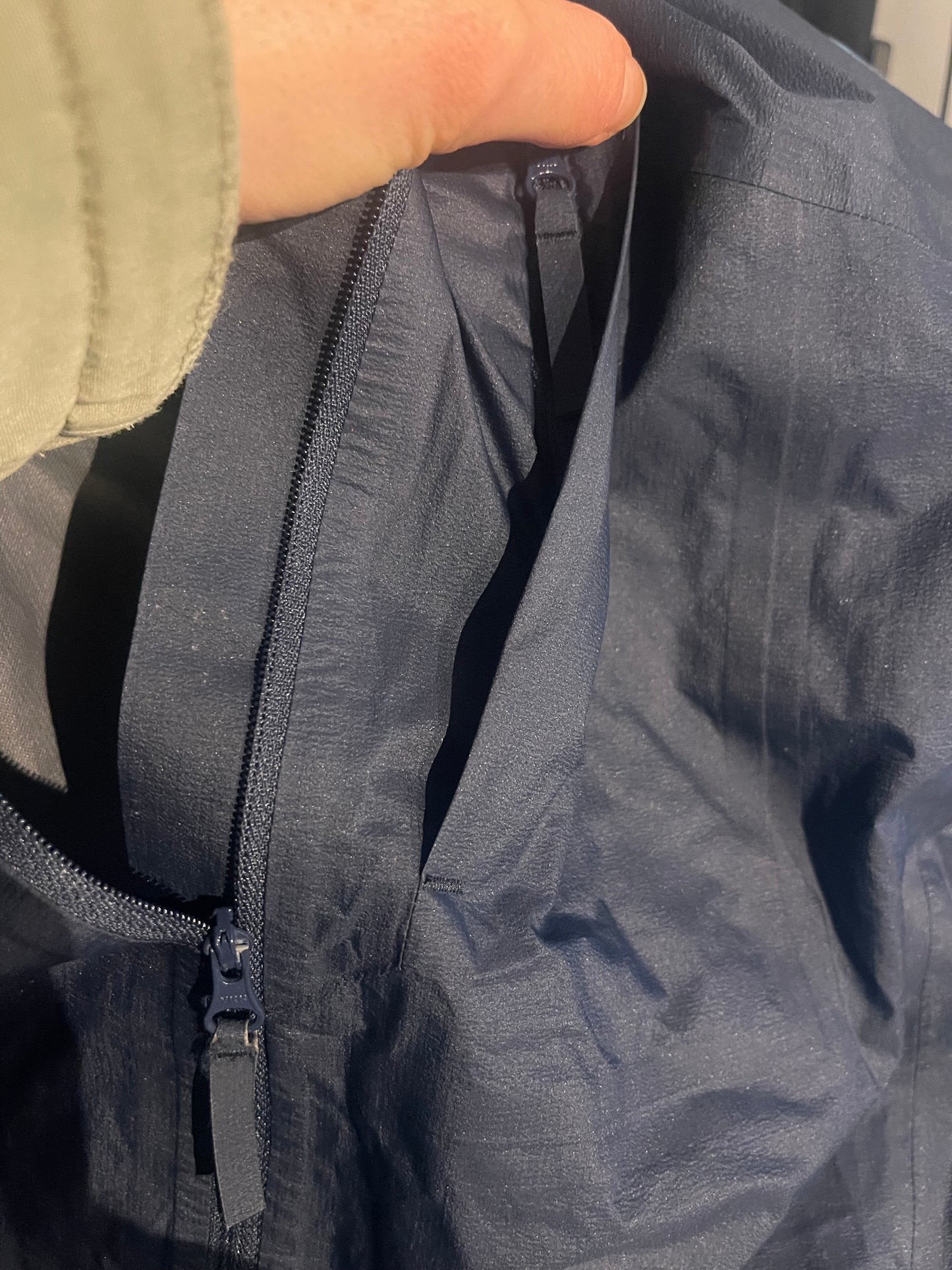 Ultraleichte Regen Jacke von Mammut (S Damen) Windbreaker dunkelblau