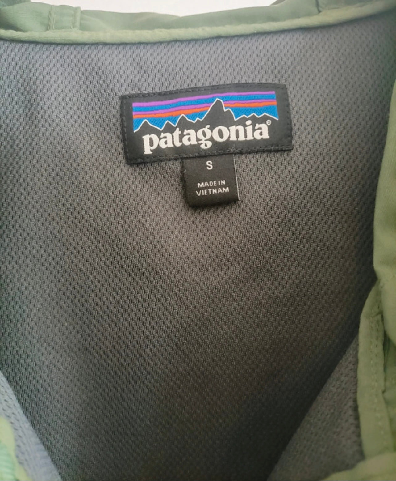 Patagonia Kapuzen Jacke (S bis M Herren ) khaki grün