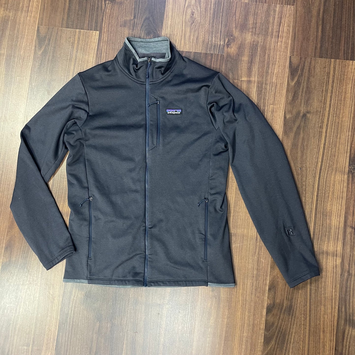 Patagonia Fleece Jacke R1® Polartec (M Herren) dunkelgrau