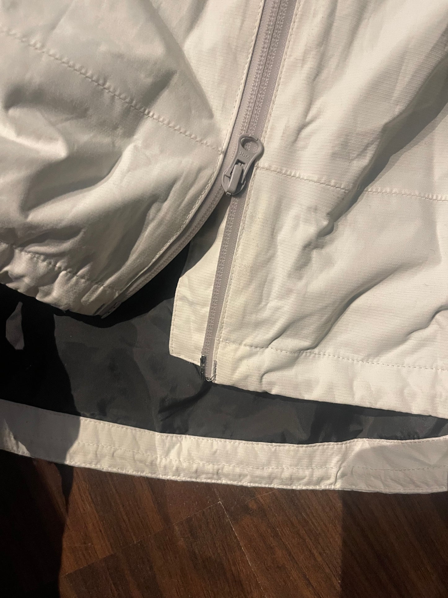 Regen Jacke von Salewa (M Damen) wasser-, winddicht weiß