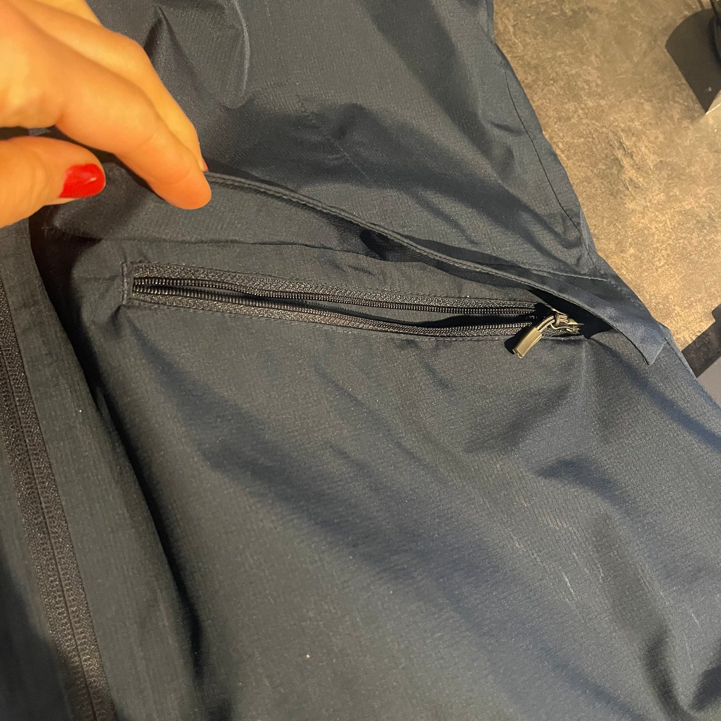 Hardshell Jacke von Haglöfs (L Damen) Proof - dark ocean
