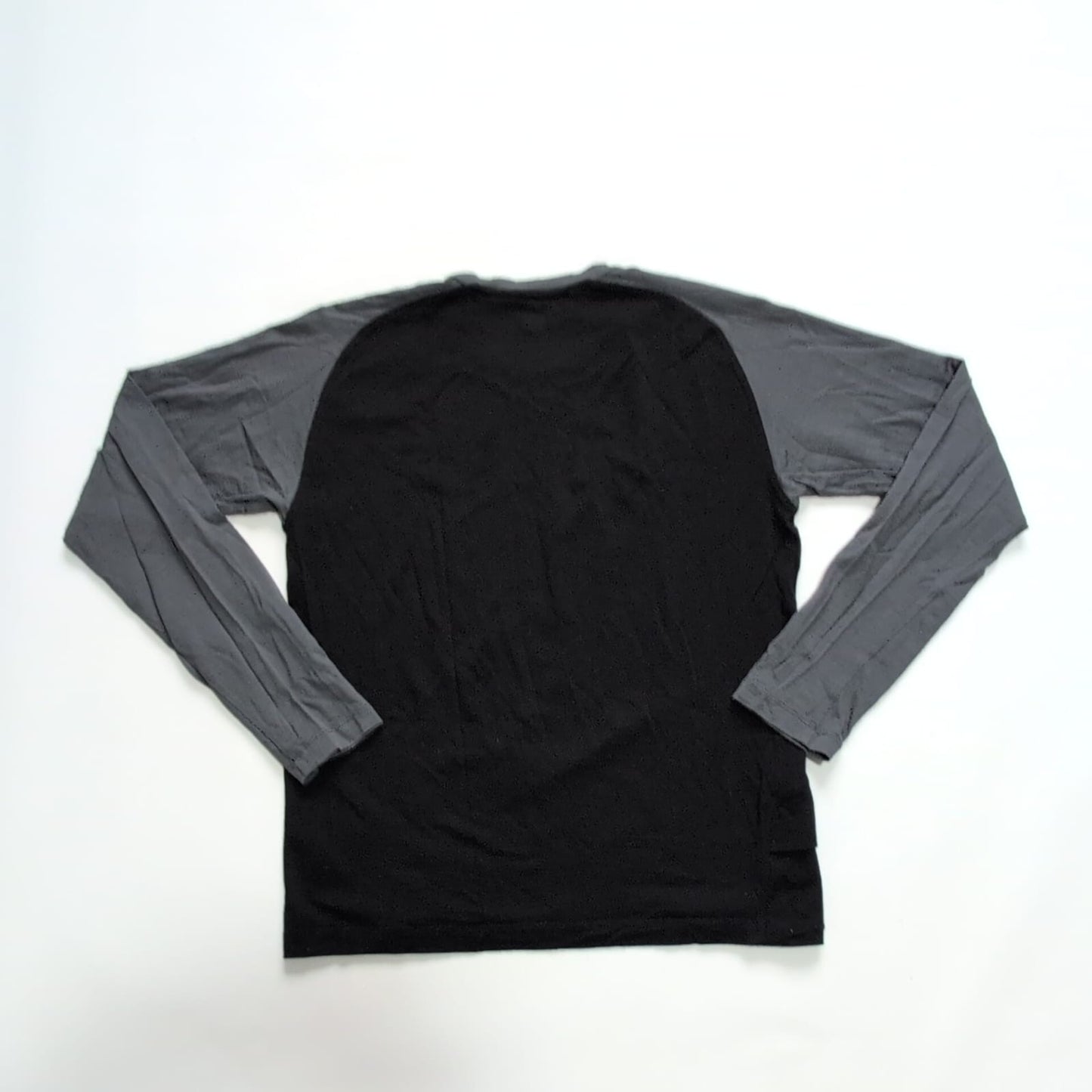 Longsleeve von Icebreaker Merino 200 (S Herren) grau schwarz - wanderlich.com