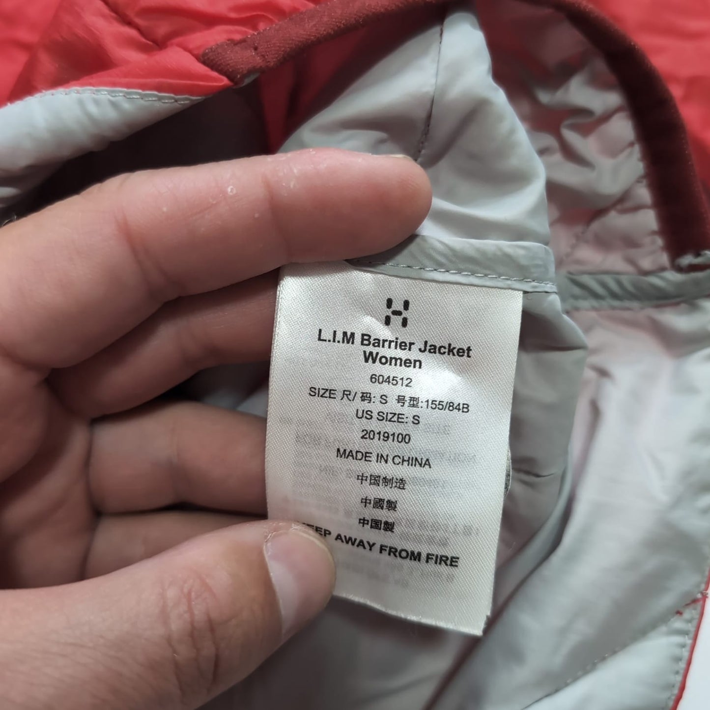 Ultraleichte Isolations Jacke von Haglöfs (S Damen) Kunstdaune rot