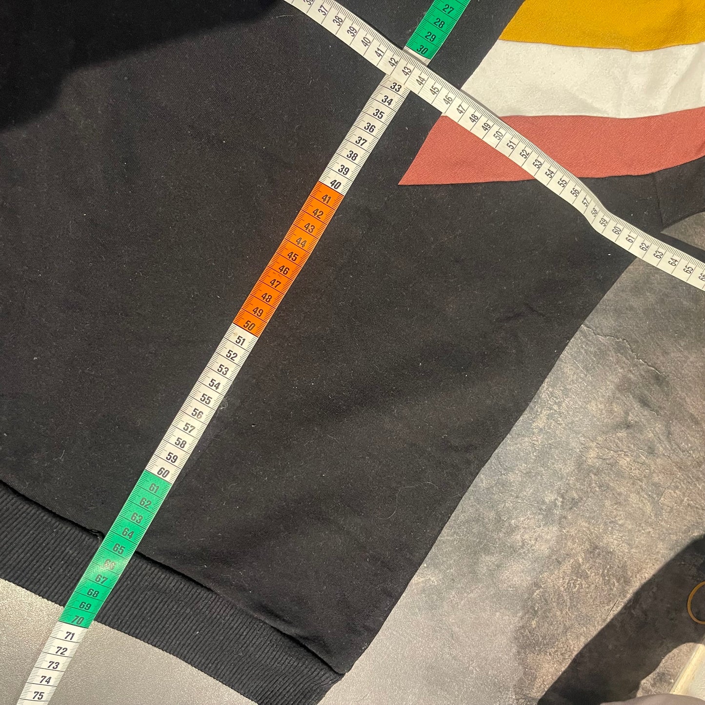 Hoodie von Kaotiko in Größe L / XL schwarz bunt