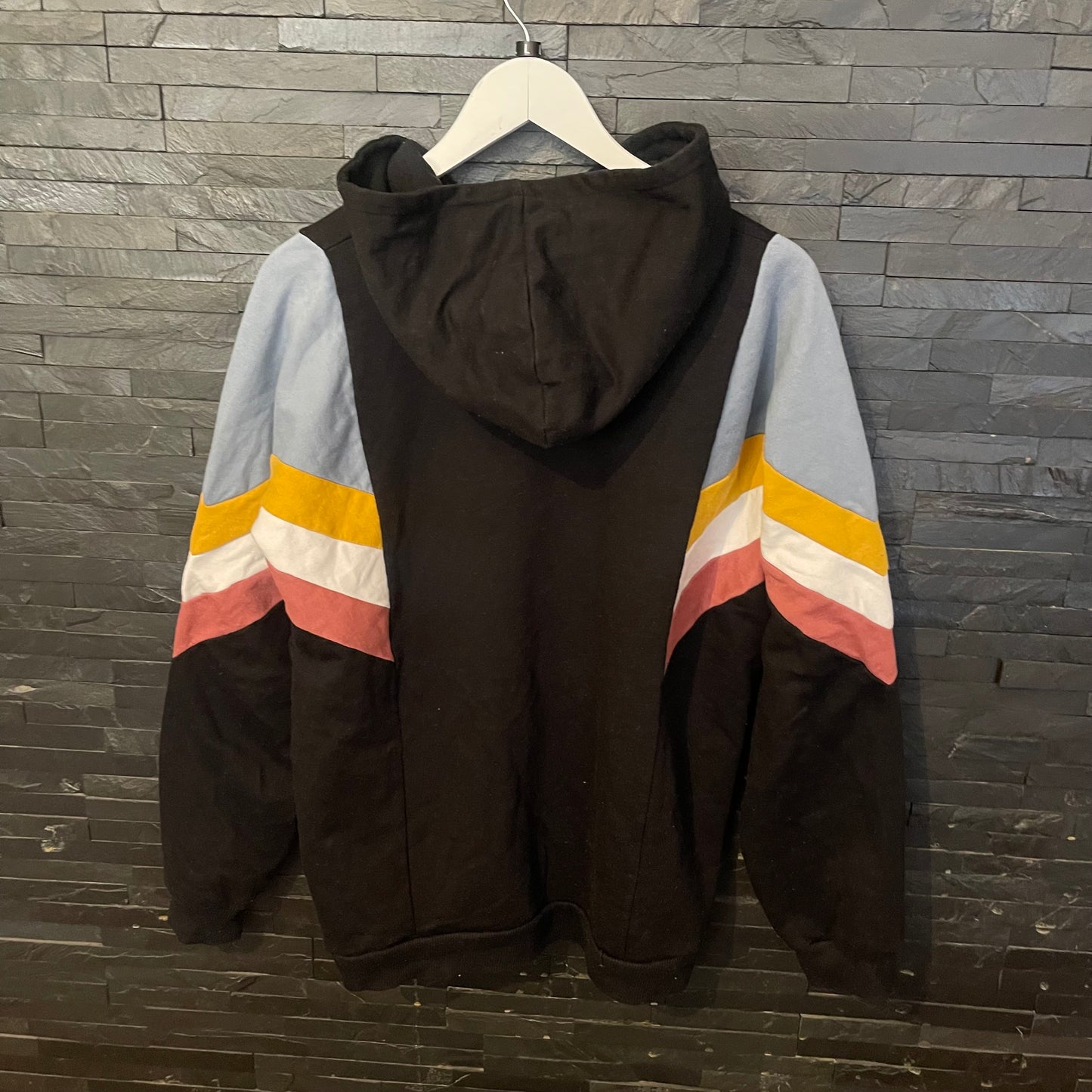 Hoodie von Kaotiko in Größe XS schwarz bunt