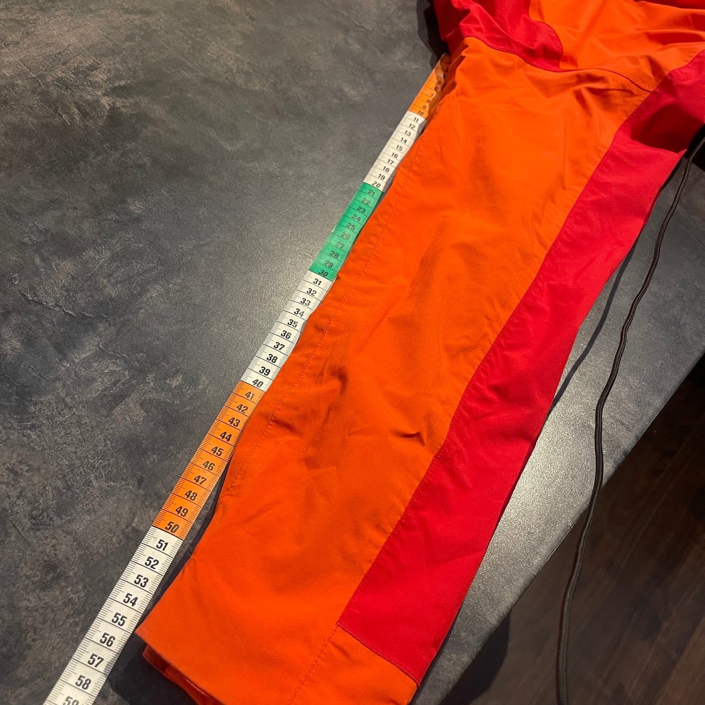 Regen Jacke von Vaude (M Damen) korallenrot Hardshell