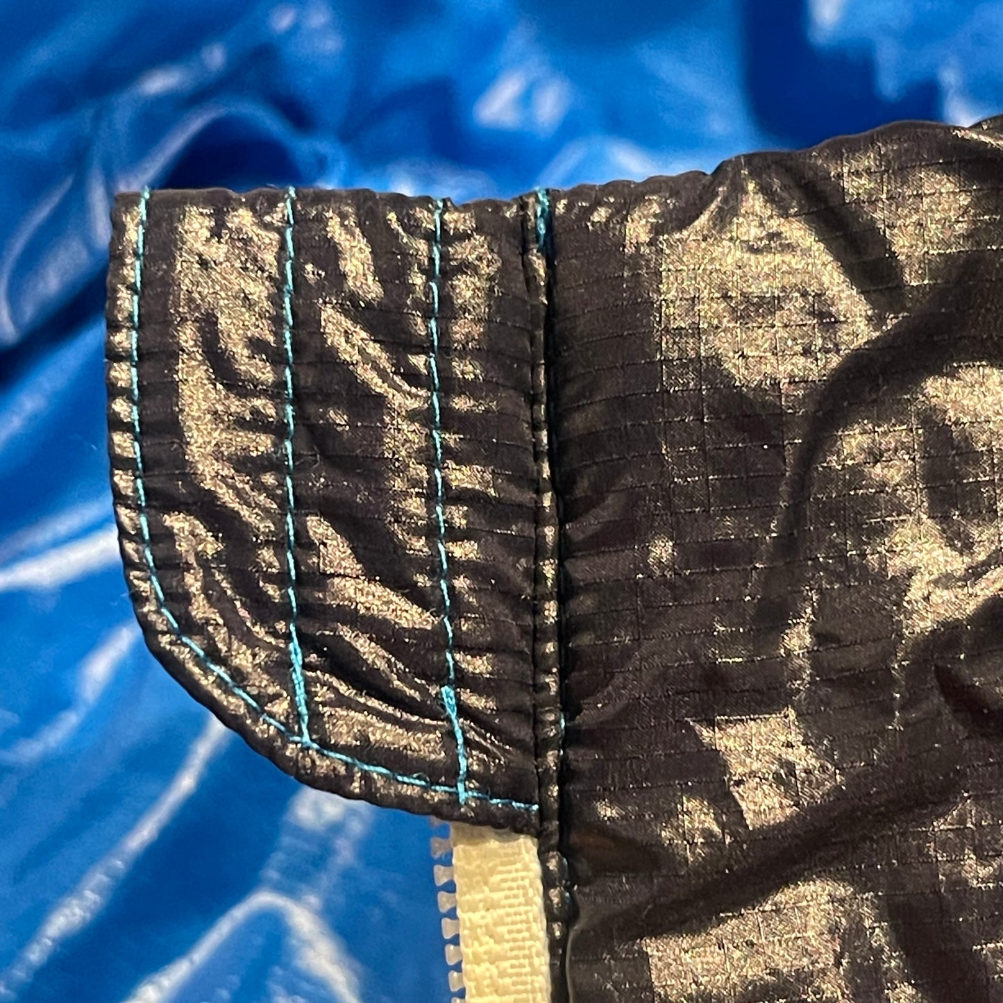 Wende Jacke von Ortovox Swisswool inside (L Damen) schwarz blau