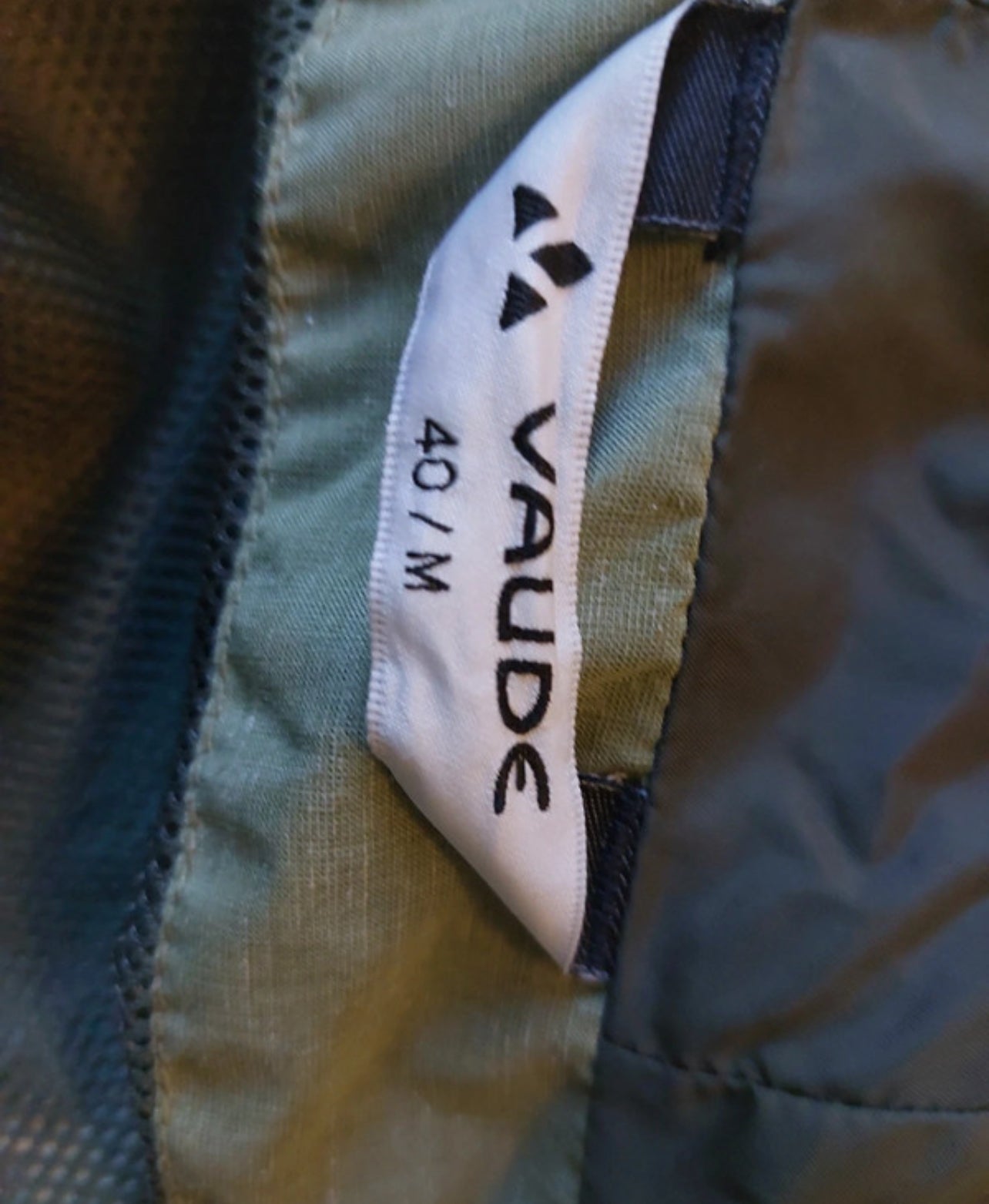 Regen Jacke von Vaude (L /40 Damen) wasserdicht grün