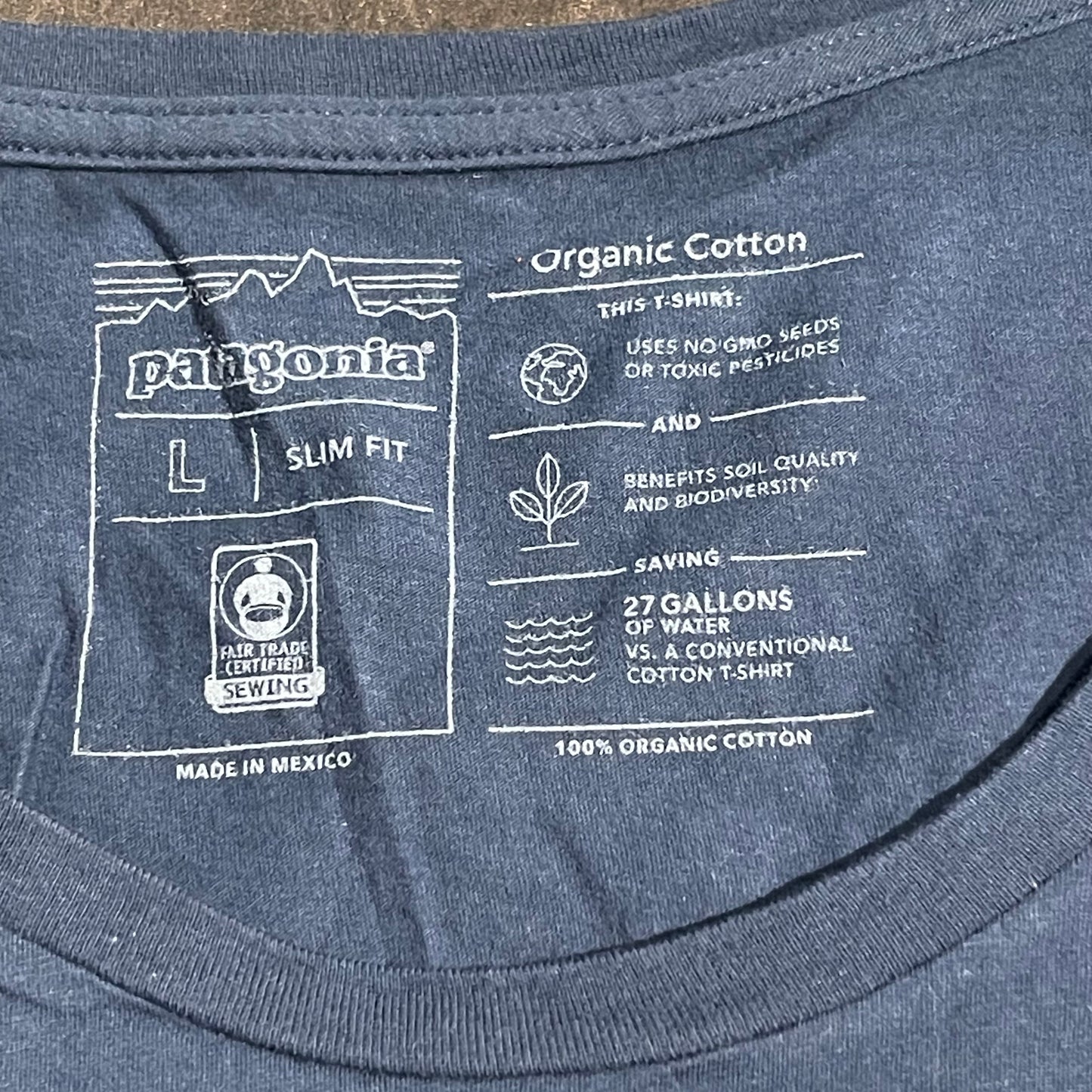 Patagonia T-Shirt ( L Damen ) Organic Cotton dunkelblau mit Brustprint