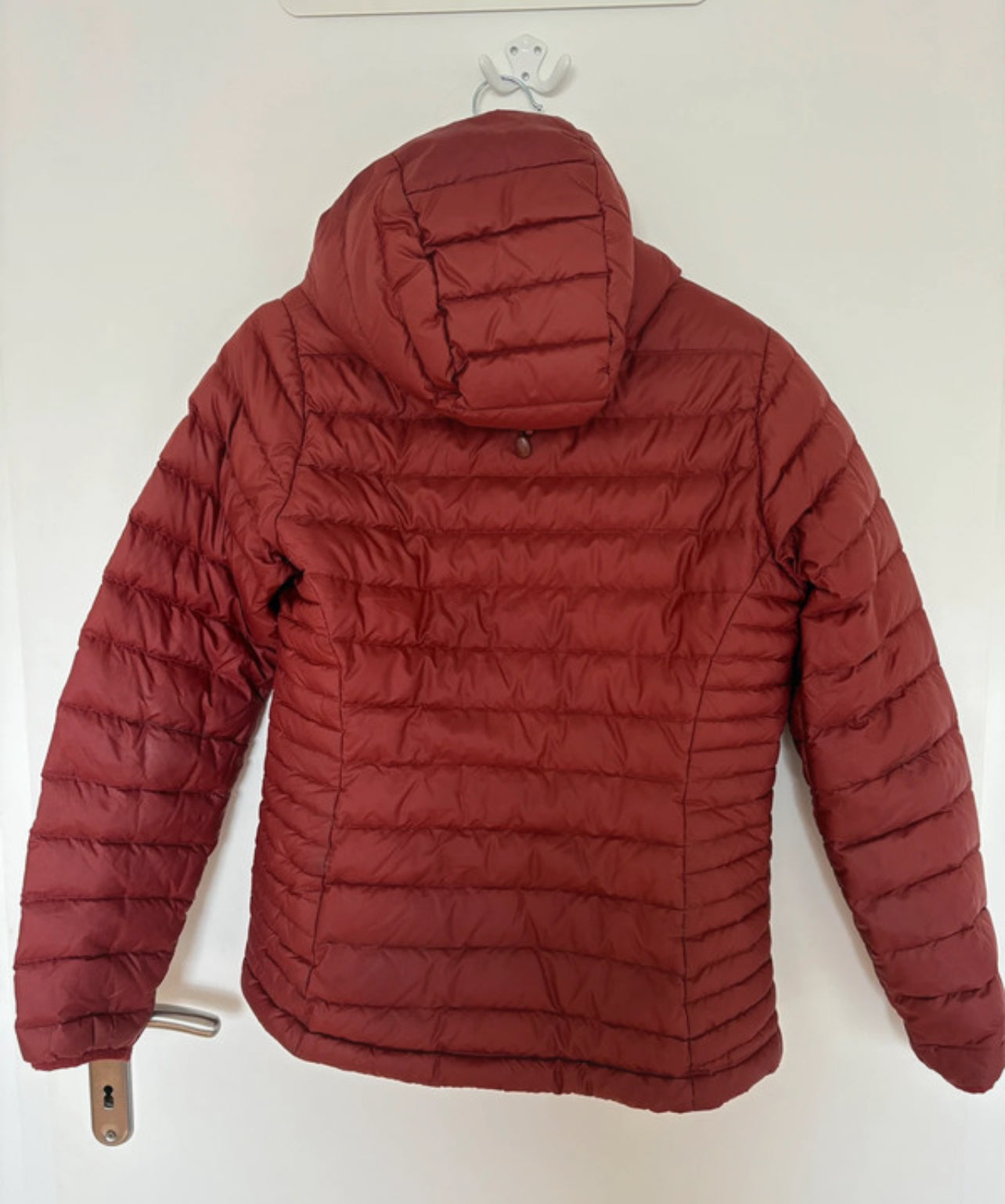 Patagonia Daunen Jacke (M Damen) Isolation Bordeaux rot