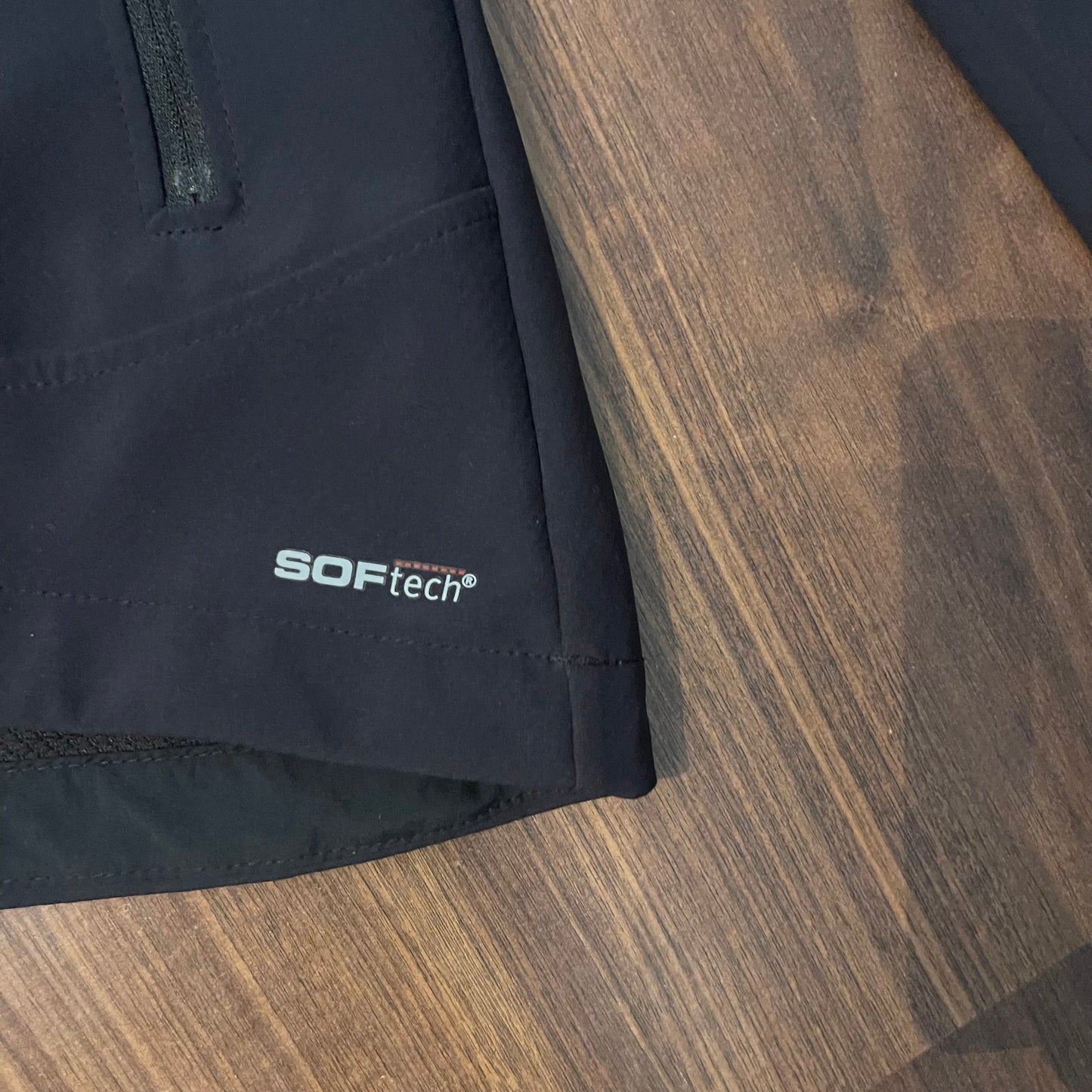 Soft Tech Jacke von Mammut (S Damen) schwarz wind- wasserabweisend