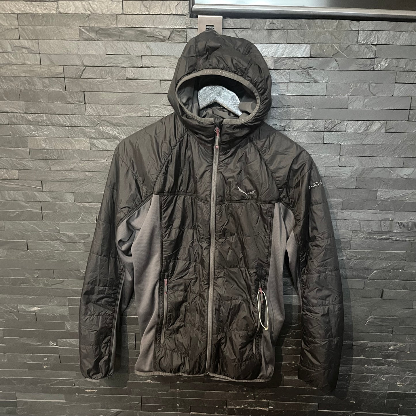 Hybrid Stepp Jacke von Salewa (S Damen) Primaloft schwarz Kapuze