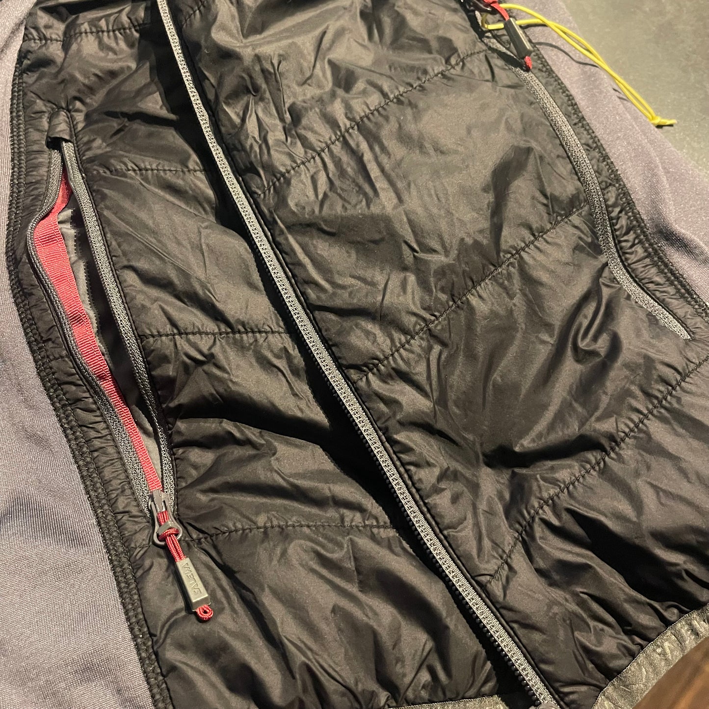 Hybrid Stepp Jacke von Salewa (S Damen) Primaloft schwarz Kapuze