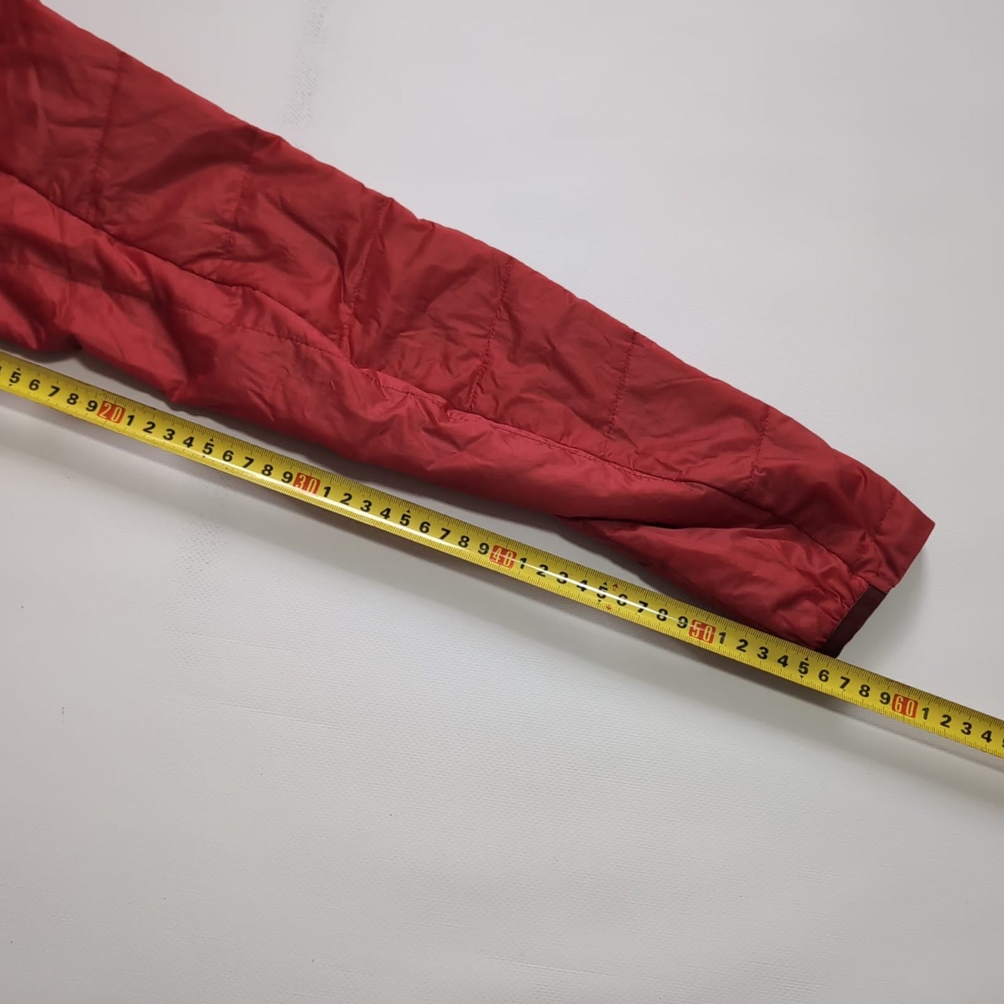 Ultraleichte Isolations Jacke von Haglöfs (S Damen) Kunstdaune rot