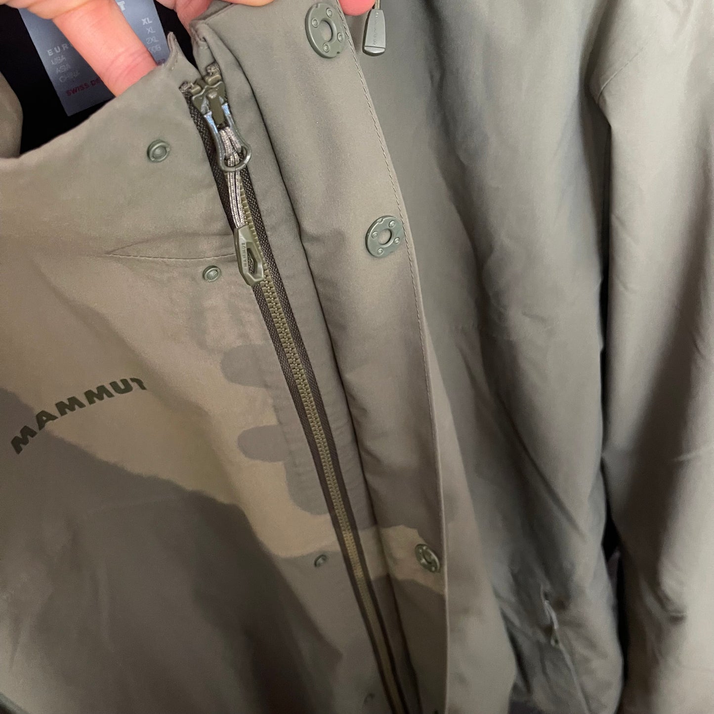 Storm Jacke von Mammut (XL Herren) Softshell Parka khaki