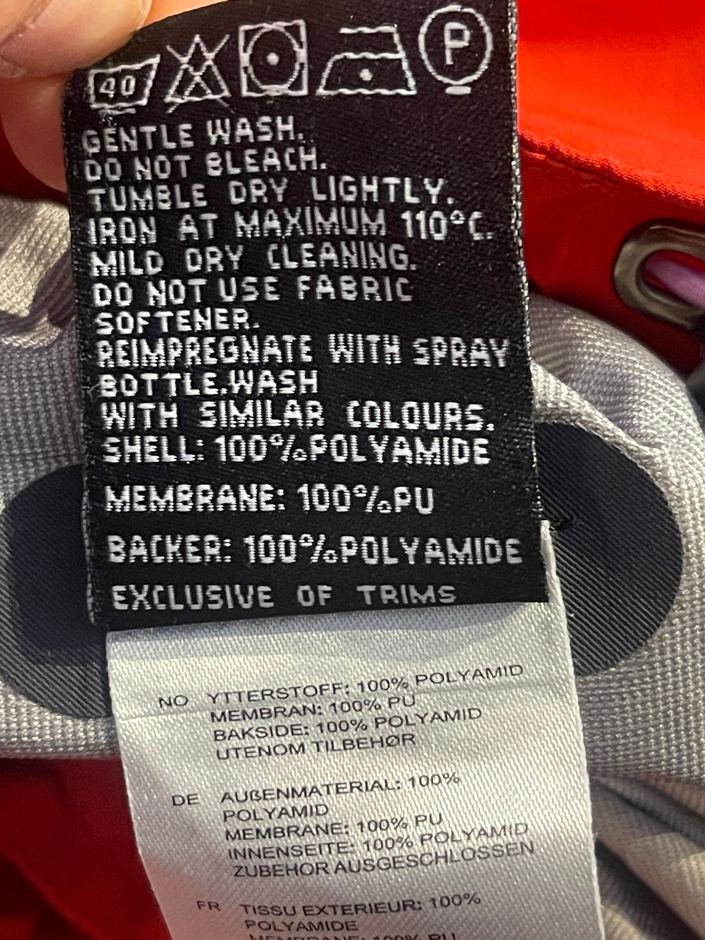 Regendichte Jacke von Norrøna (S Damen) Hardshell rot orange