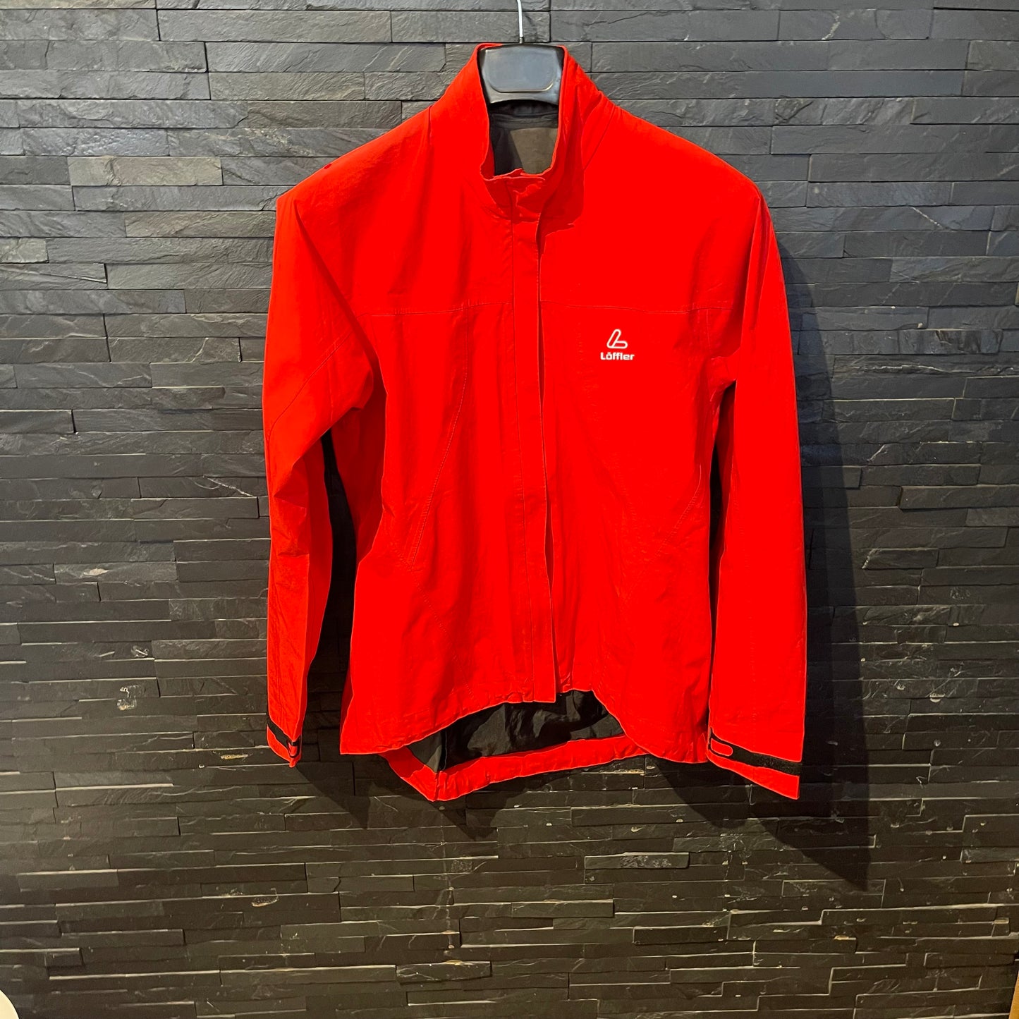 GoreTex Jacke von Löffler (XL Damen / L Herren) Windstopper wasserdicht rot