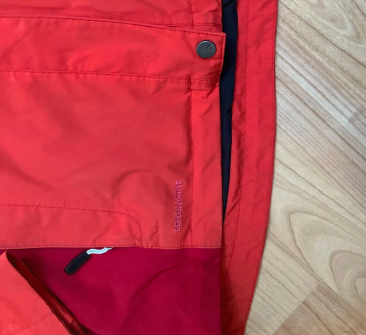 Regen Jacke von Vaude (M Damen) korallenrot Hardshell