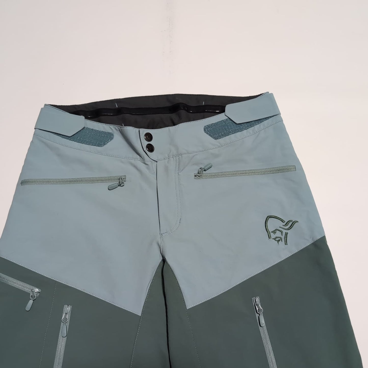 Technische Shorts von Norrøna (S Damen) minz- grün