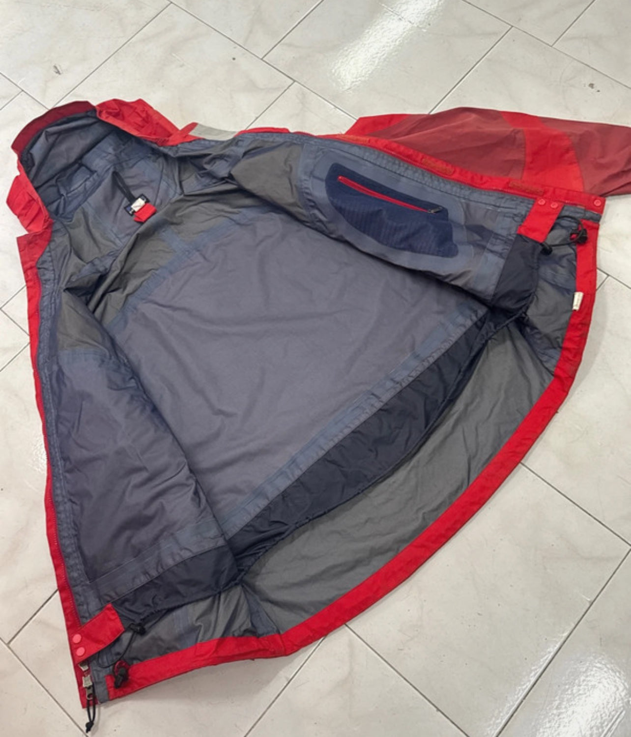 Snowboard Jacke von Patagonia (L Herren) Hardshell rot
