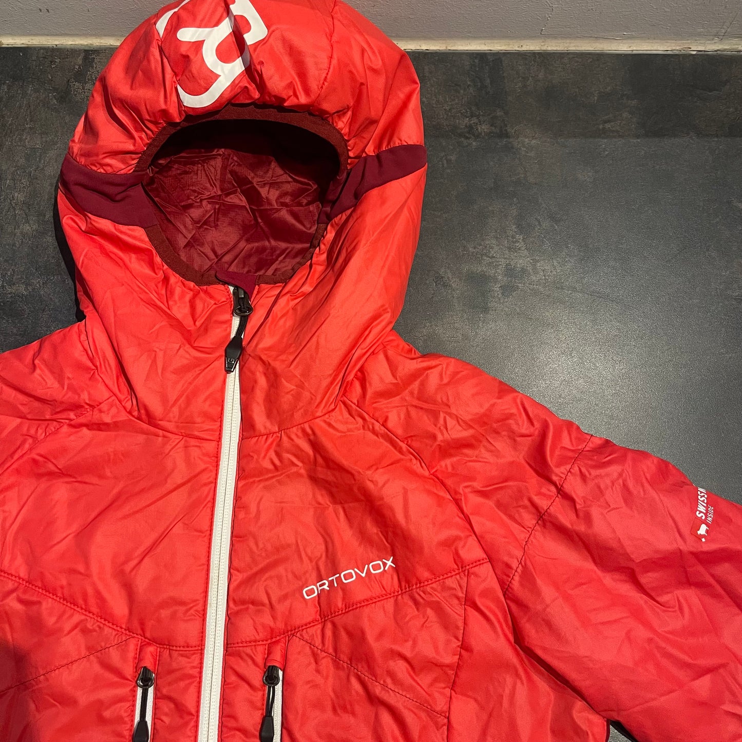 Wolle / Daunen Jacke von Ortovox (S Damen) rosa mit Kapuze