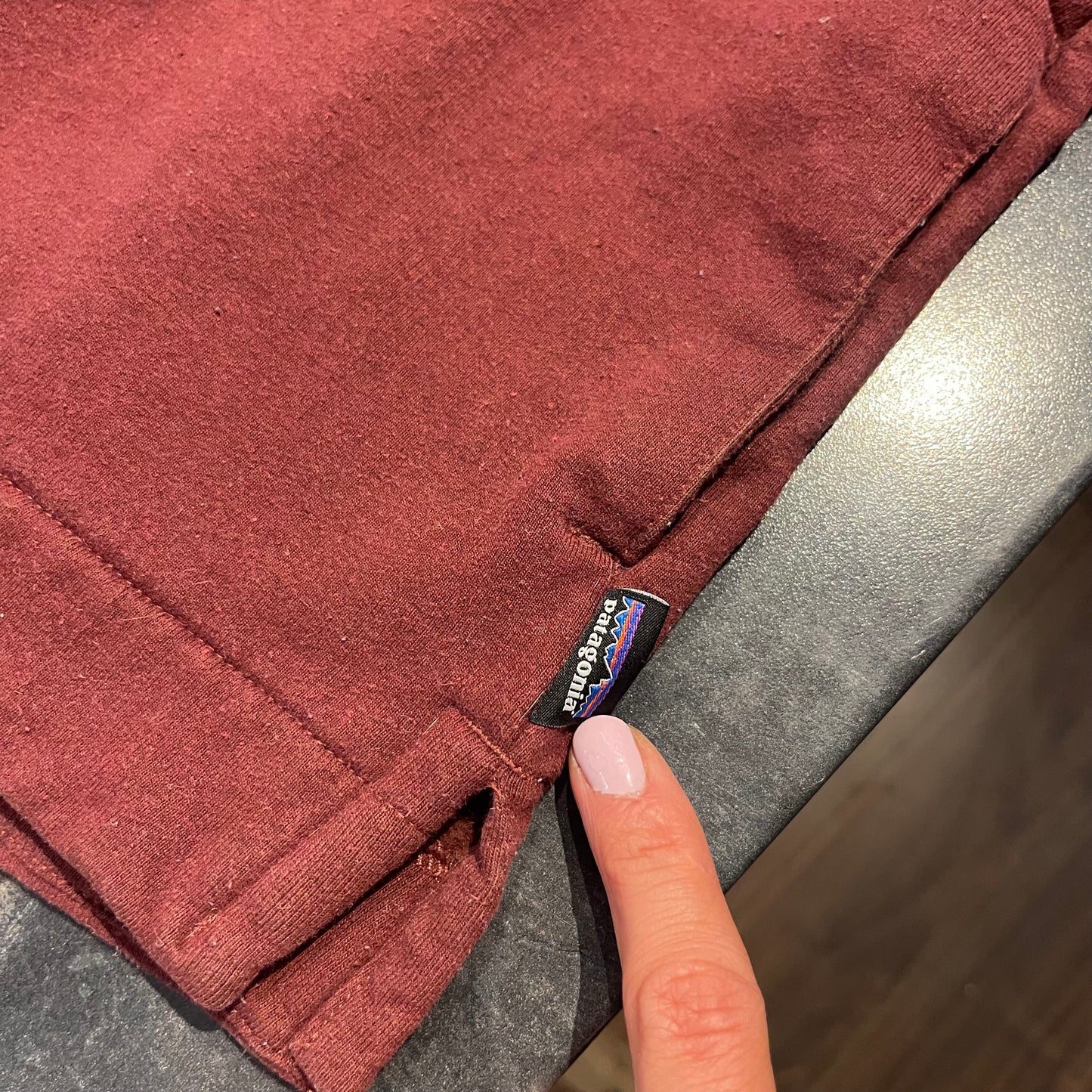 Uprisal Hoodie von Patagonia (S Damen) Dunkelrot Brustprint