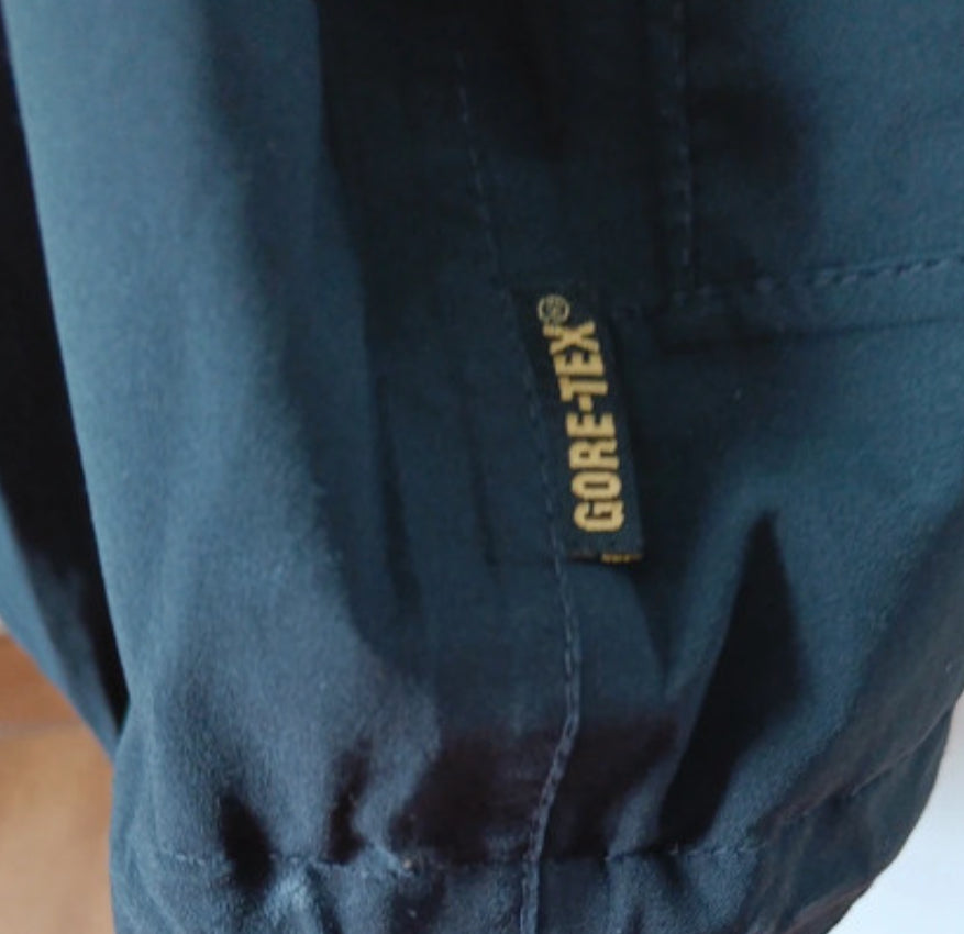 Regen Jacke von Salewa (M Herren) Goretex wasser-, winddicht schwarz
