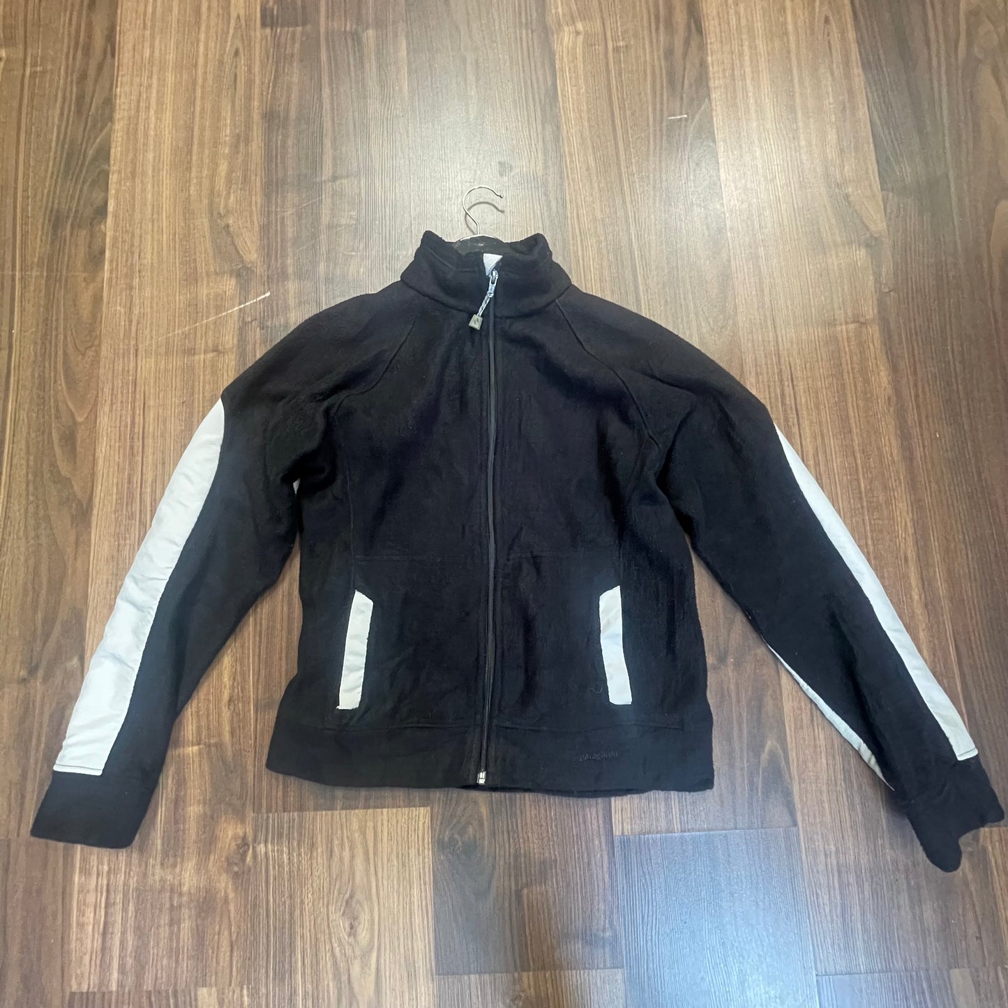 Patagonia Fleece Jacke (M Damen) Bomber Pile Optik schwarz-weiß