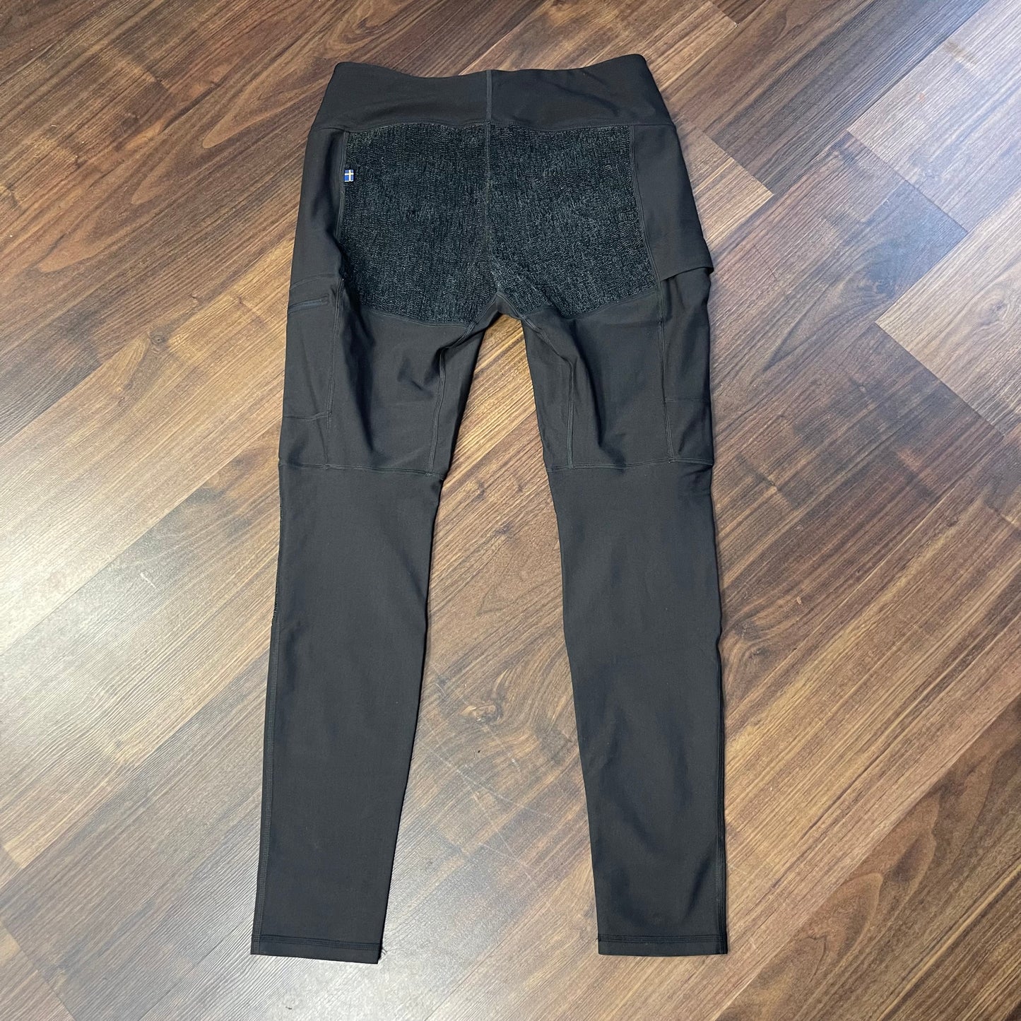 Elastische Hose von Fjällräven (L / 40 Damen) Trail Tights graphit und dunkelblau