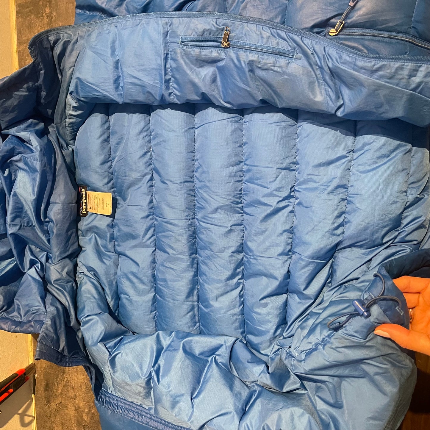 Daunen Jacke von Patagonia (M Herren ) blau mit Kapuze