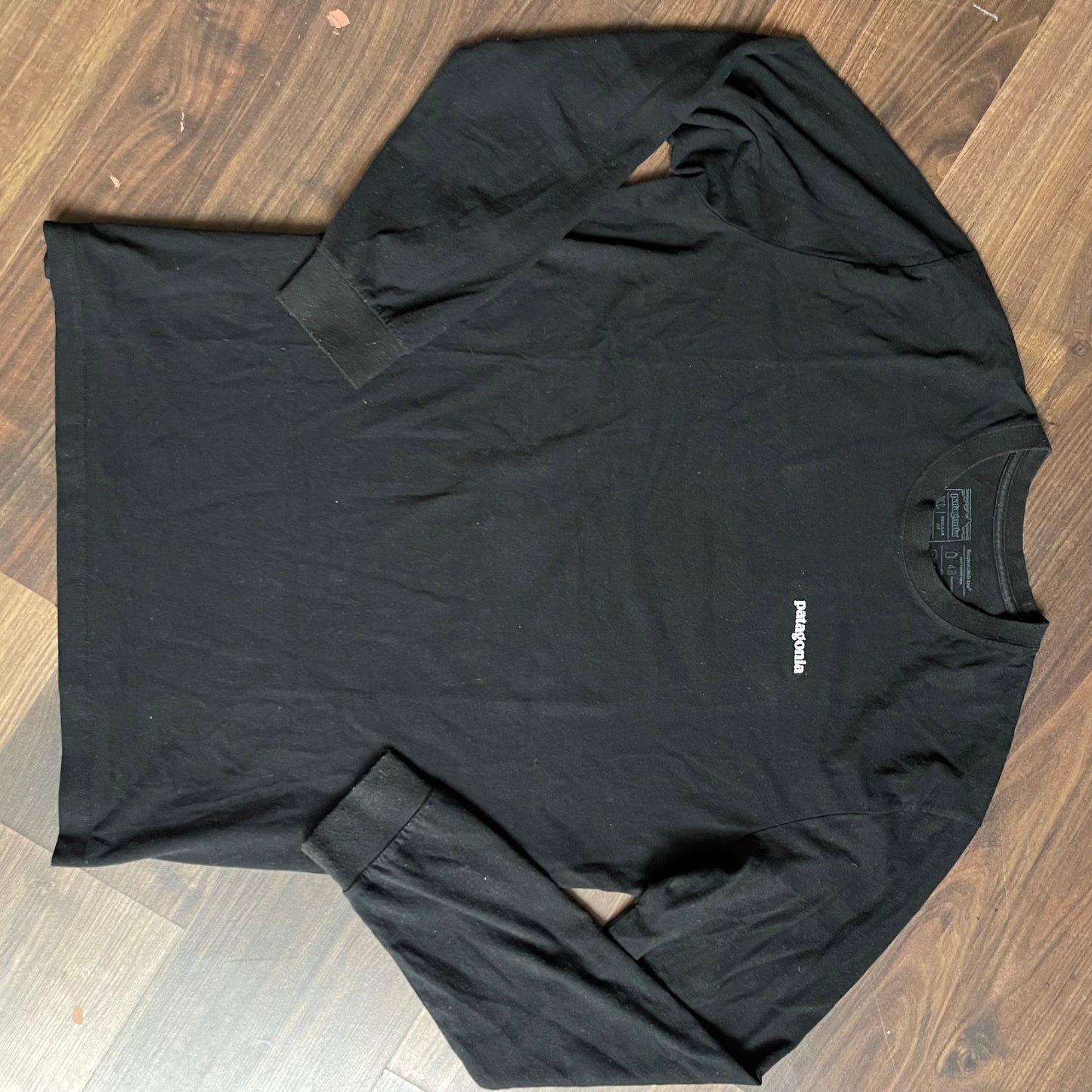 Longsleeve von Patagonia (S Herren) schwarz mit Backprint