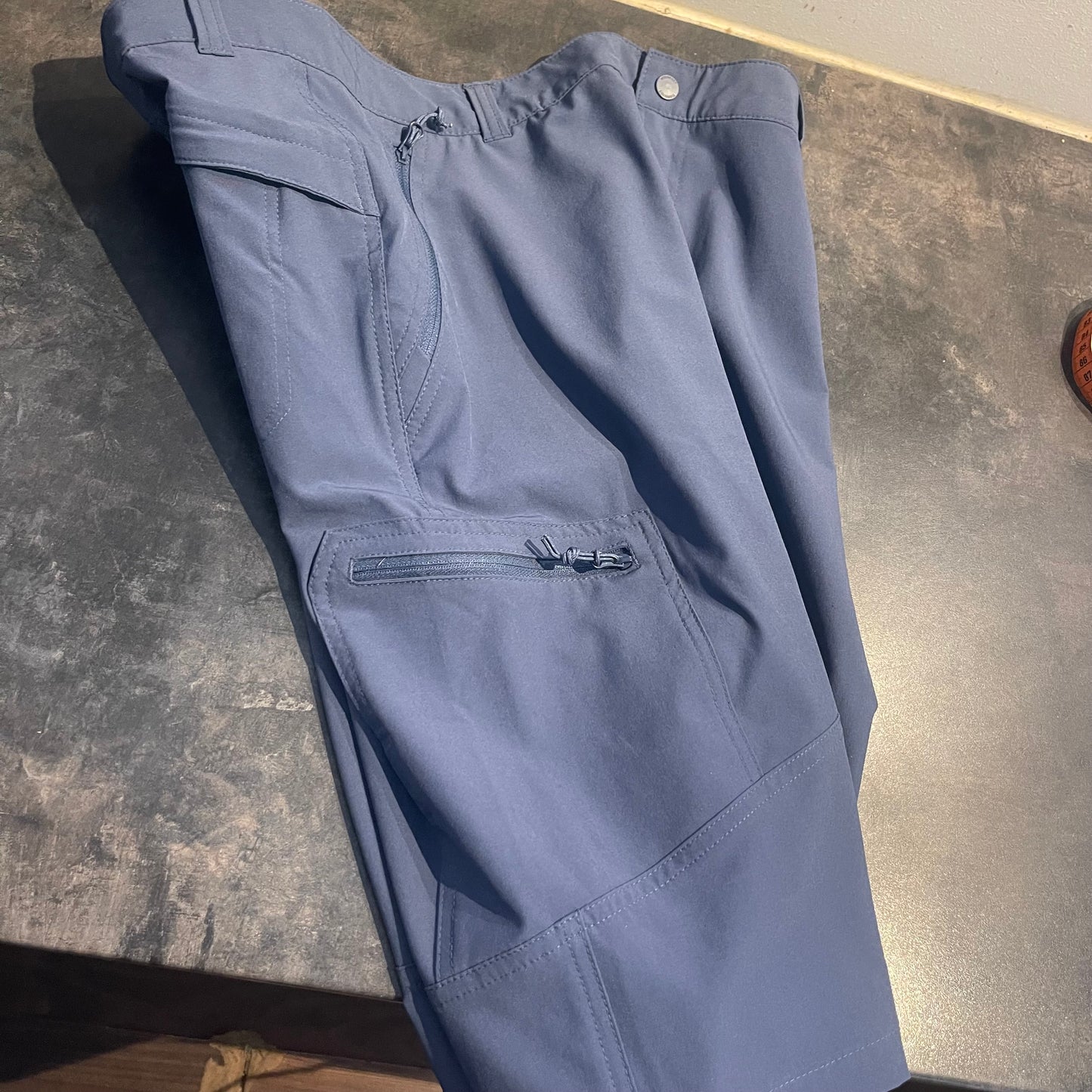 Kurze Hose von Columbia (L Herren /XL Damen) Shorts Stretch blau