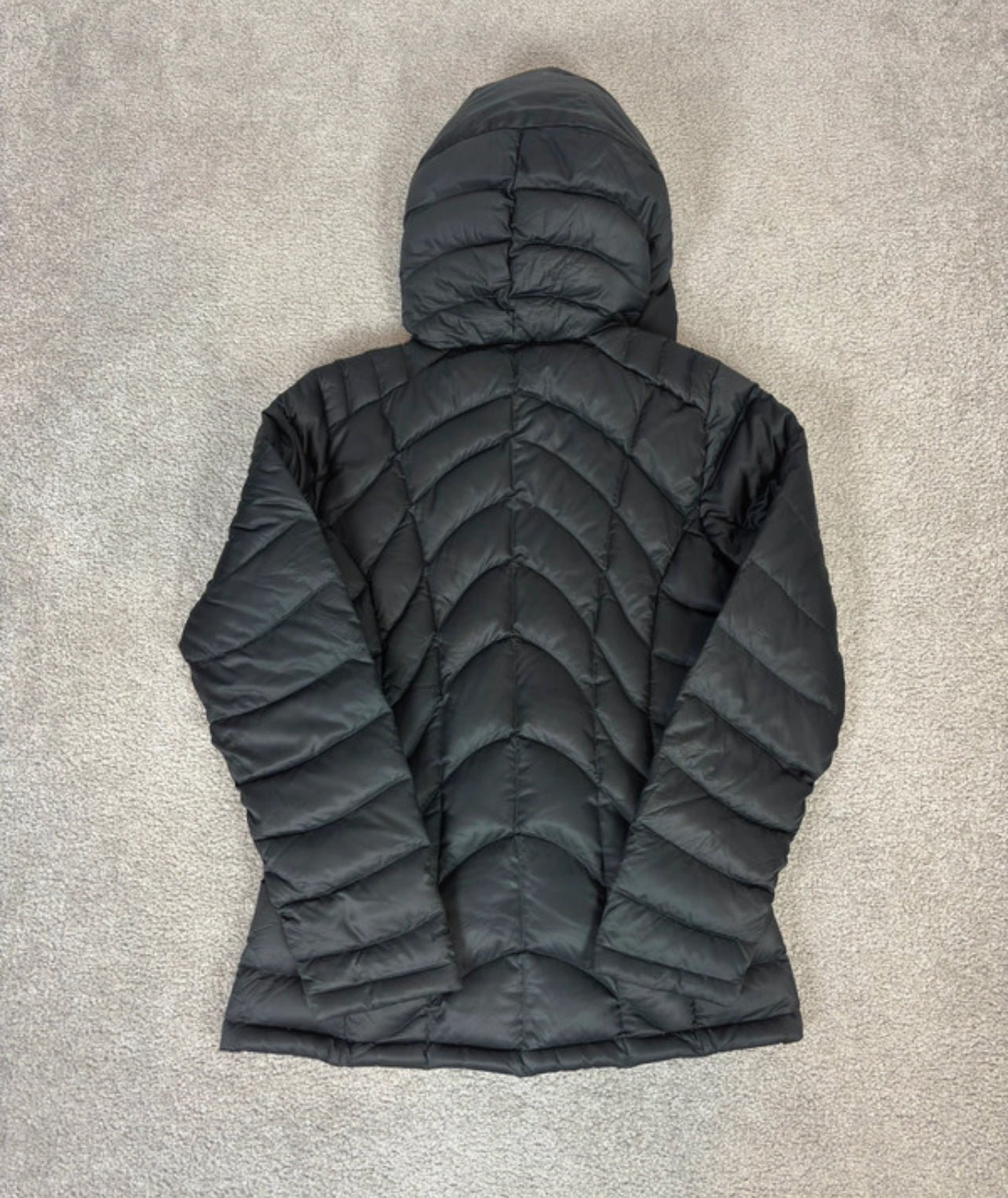 Patagonia Daunen Jacke (S Damen) wasserabweisend mit Kapuze schwarz