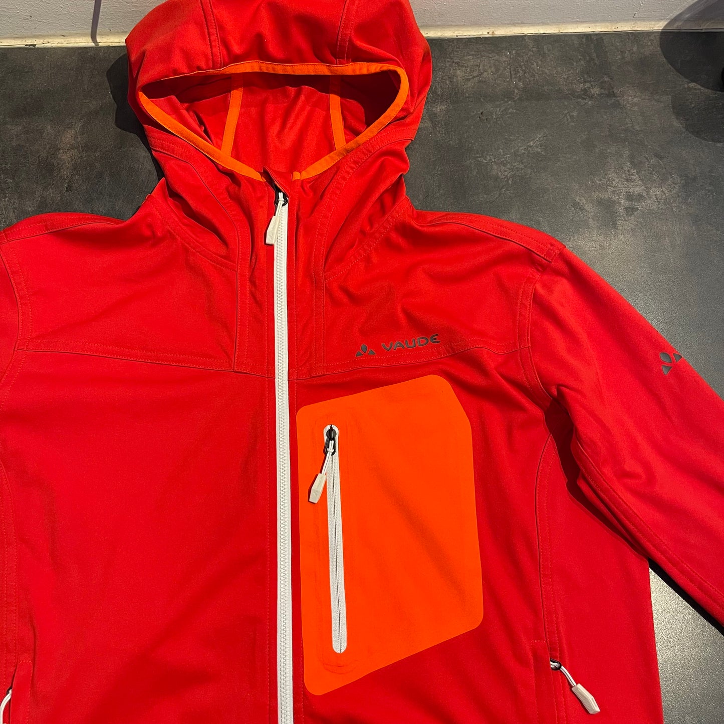Sweat Jacke Vaude (M Herren) leichtes Softshell Hoodie rot