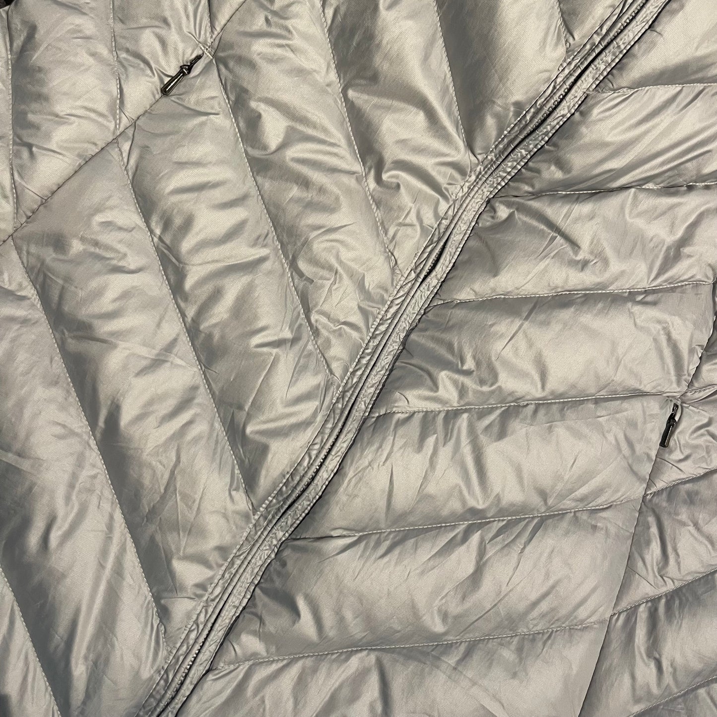 Daunen Mantel Patagonia (L Damen) lange Steppjacke Silber grau