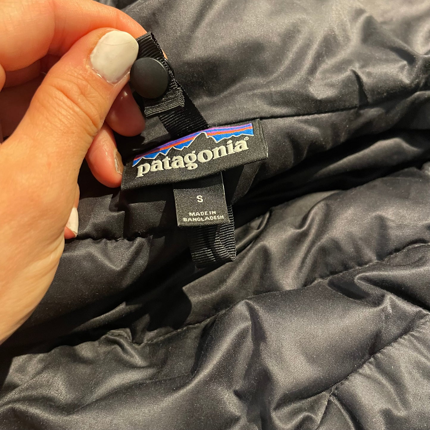 Patagonia Daunen Jacke (XS-S Damen) wasserabweisend Kapuze schwarz