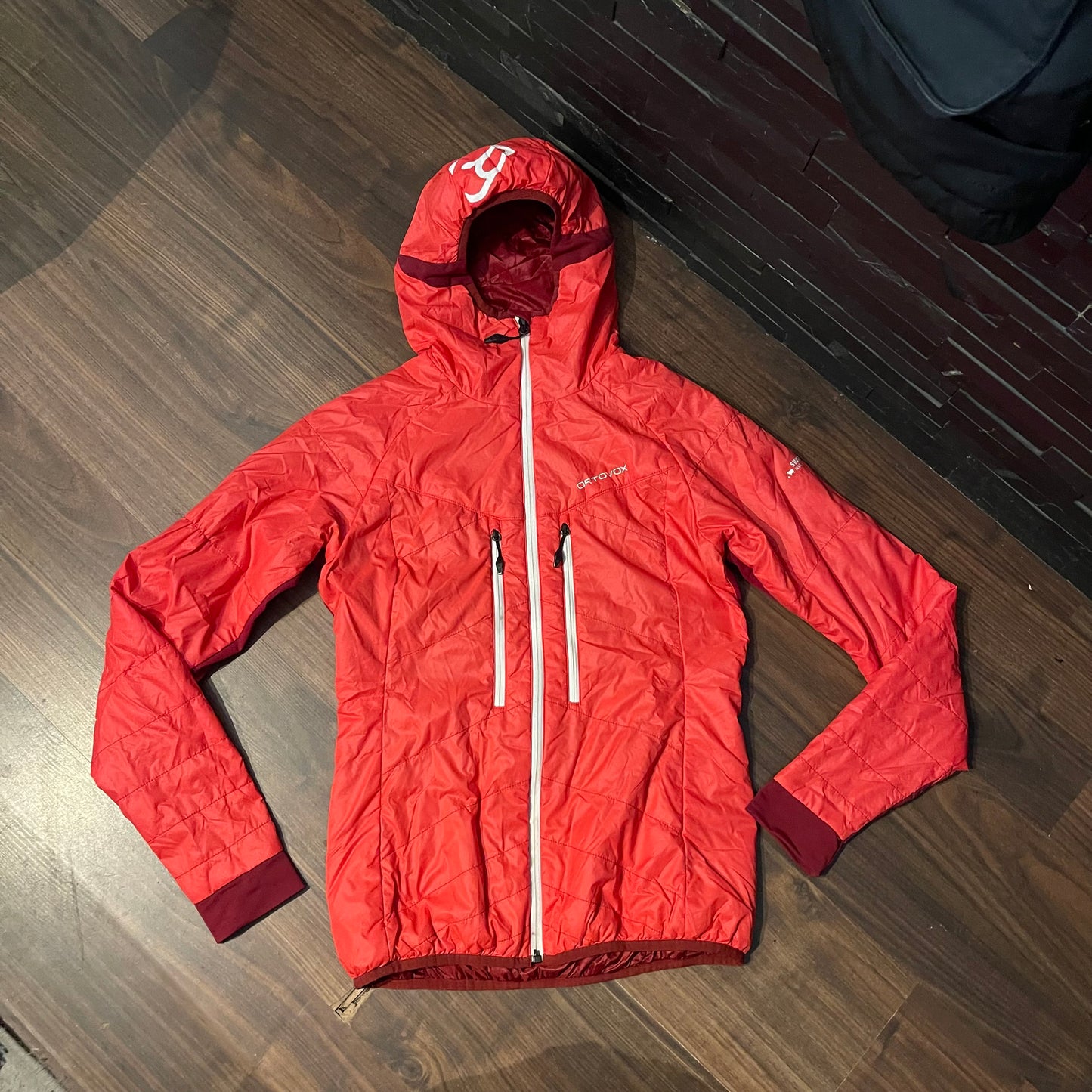Wolle / Daunen Jacke von Ortovox (S Damen) rosa mit Kapuze