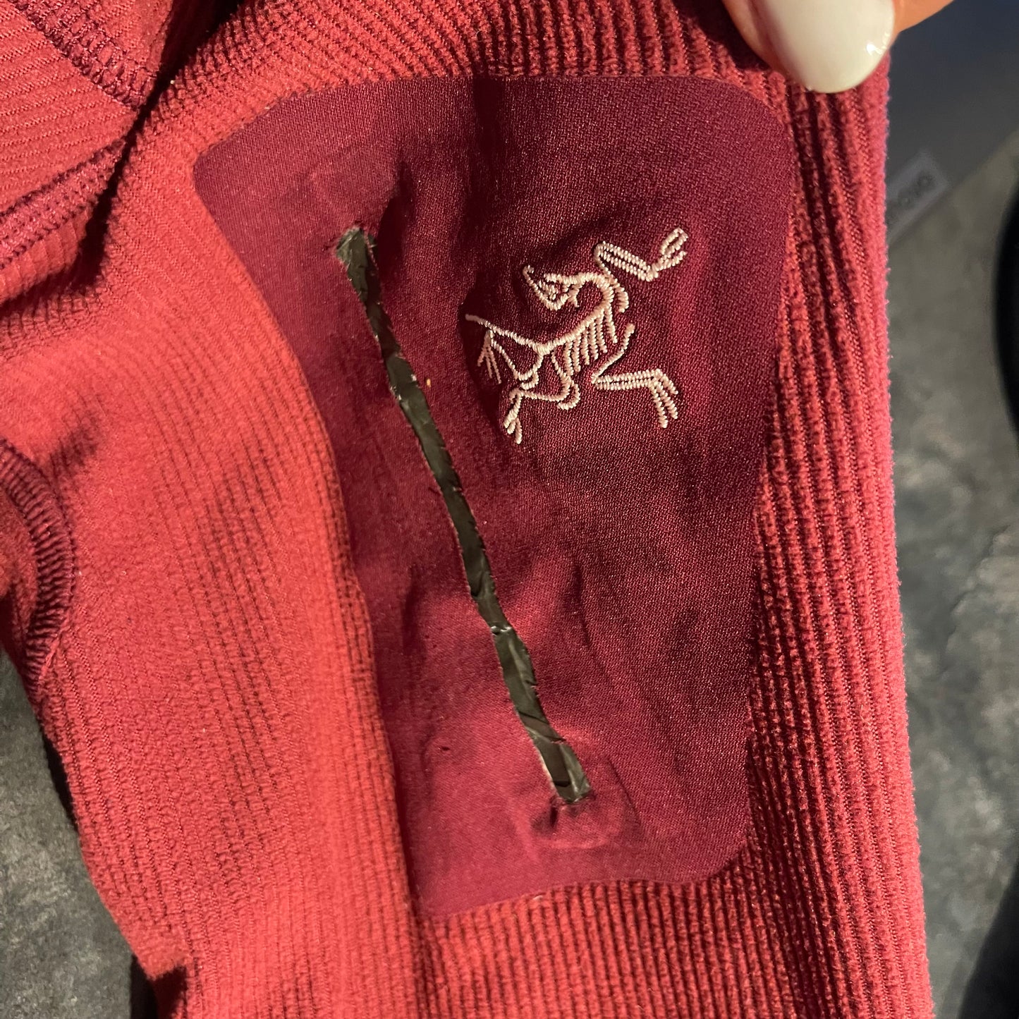 Fleece Jacke von Arcteryx (S Damen) Hoodie Cord Optik Pflaume