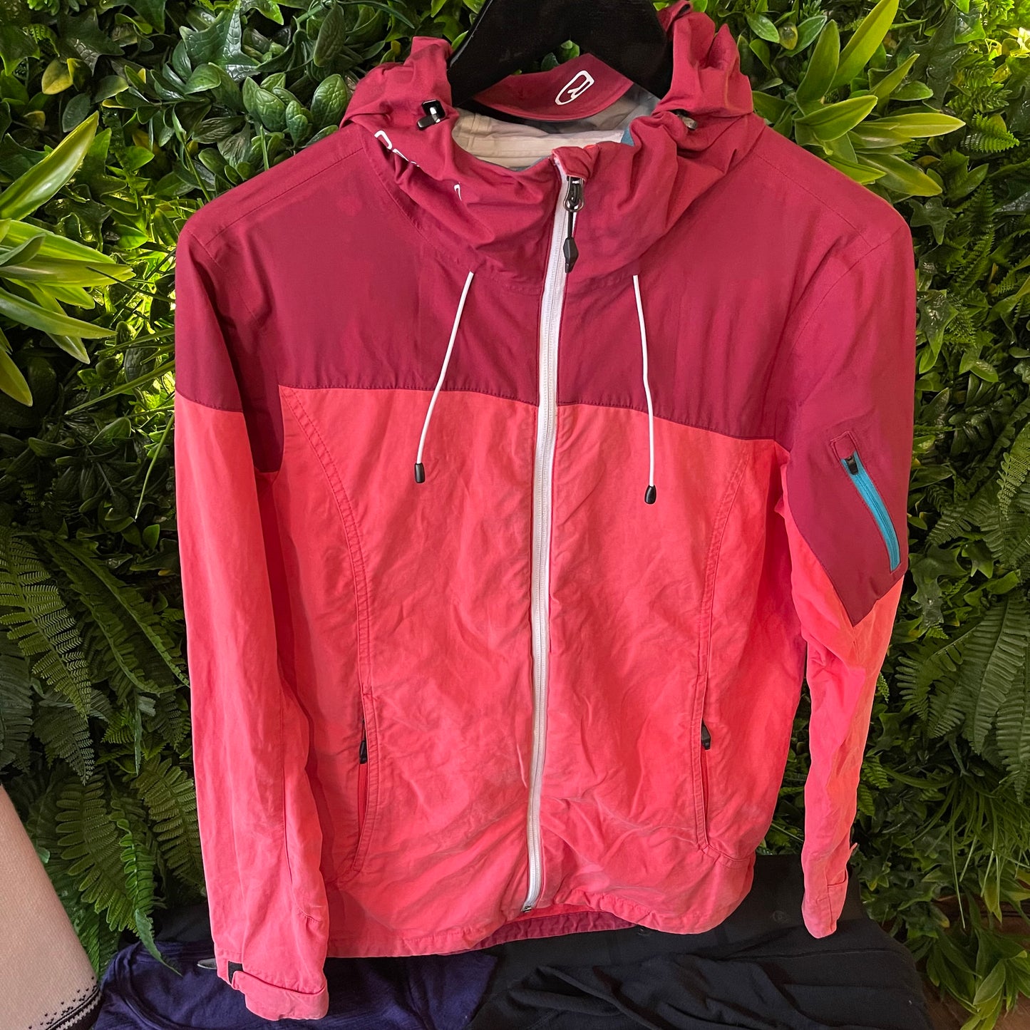 Ortovox Corvara 3L Jacke (M Damen) atmungsaktiv rosa-bordeaux