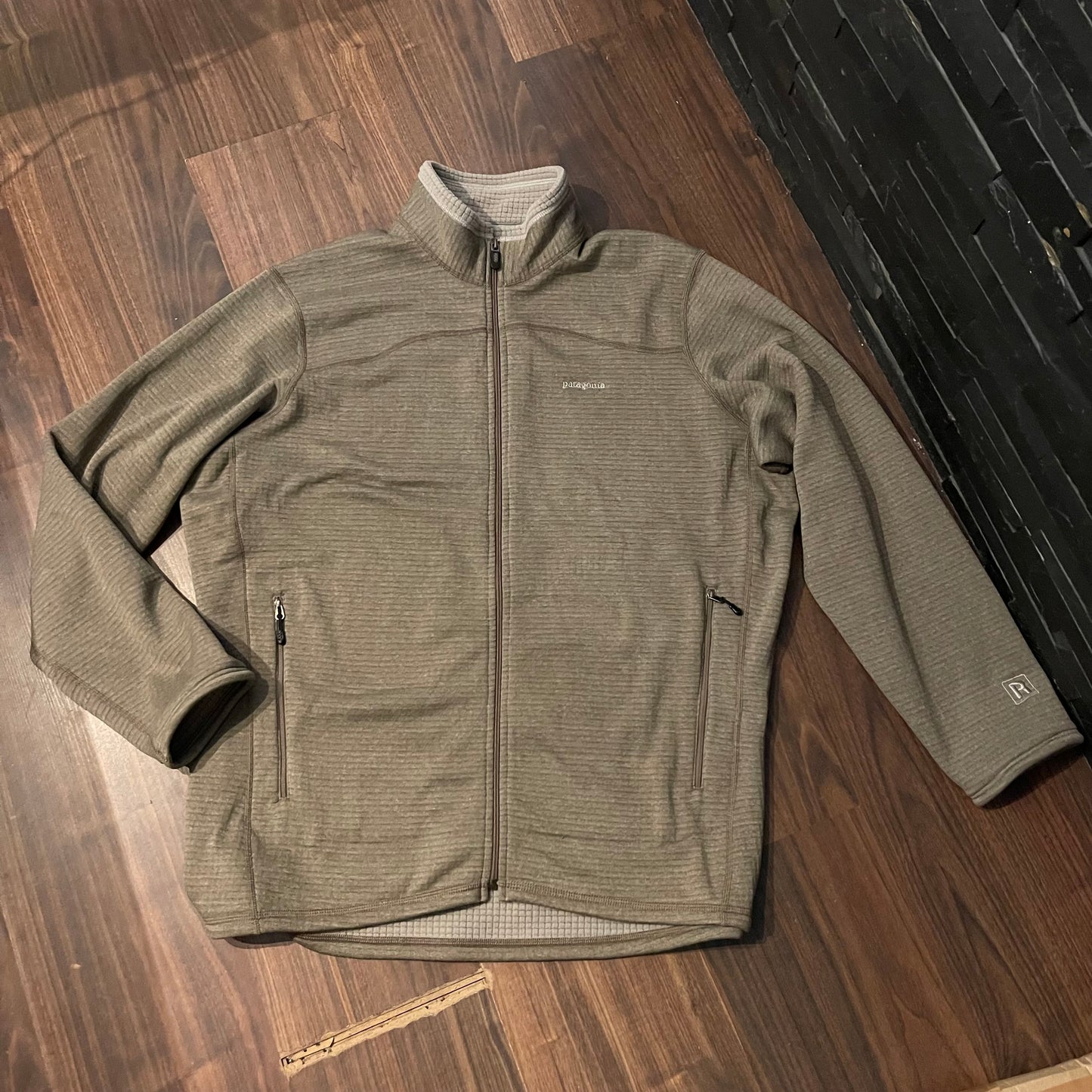 Patagonia Fleece Jacke R1® Polartec (XL Herren) beige-grau